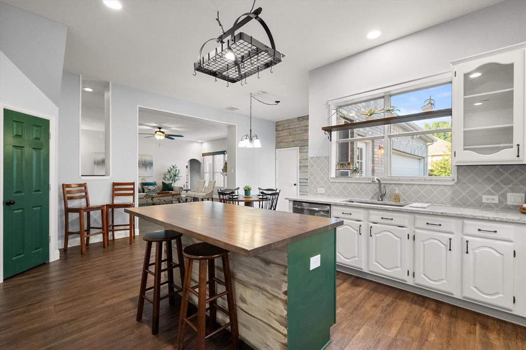 1817 Meadow Ridge Drive