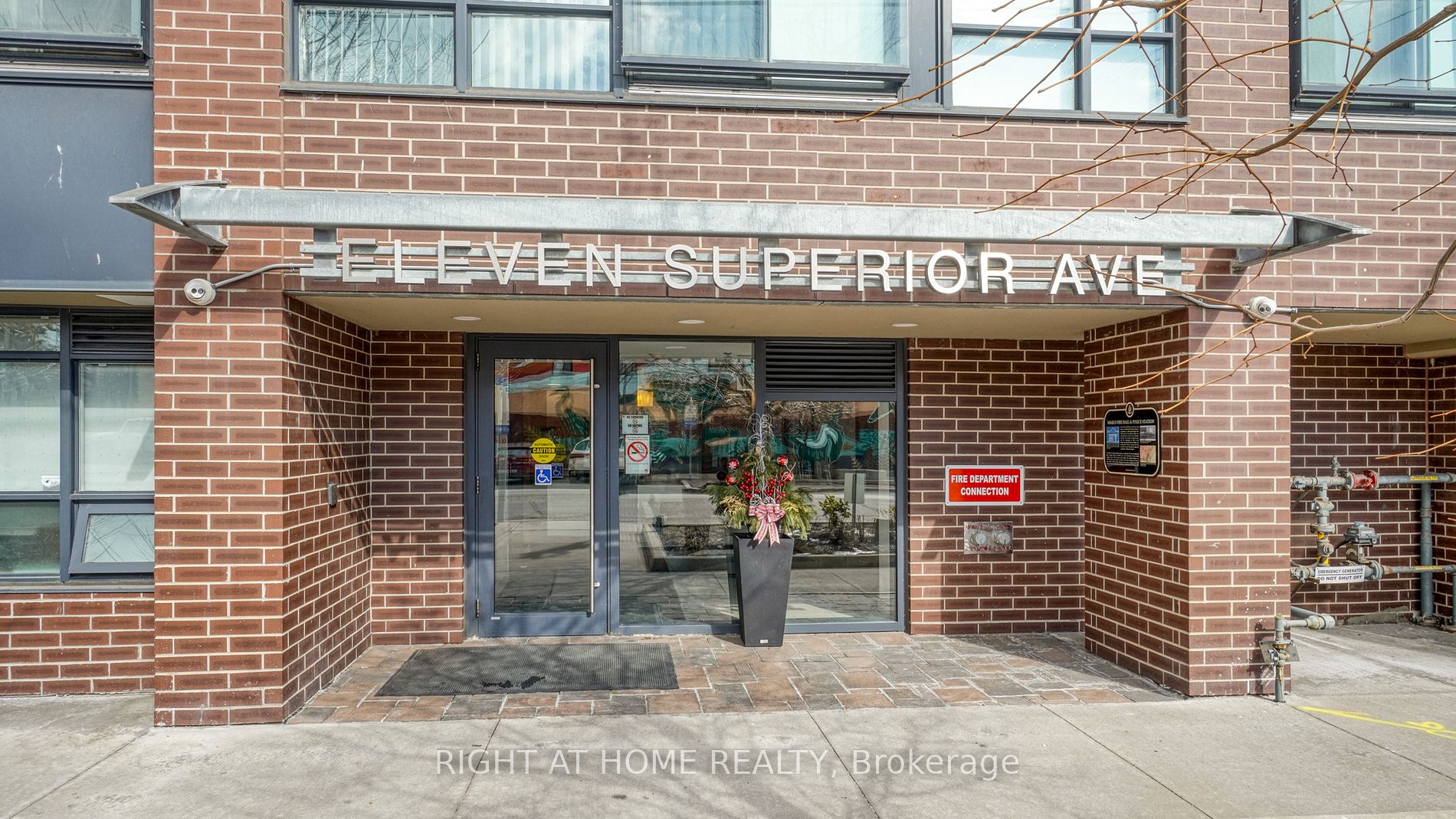 11 Superior Ave 207