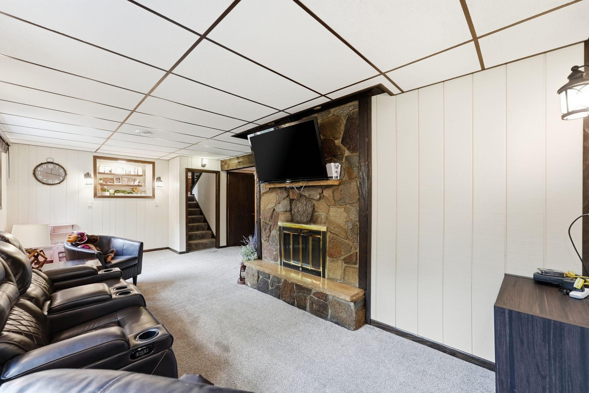 214 Highview Drive W