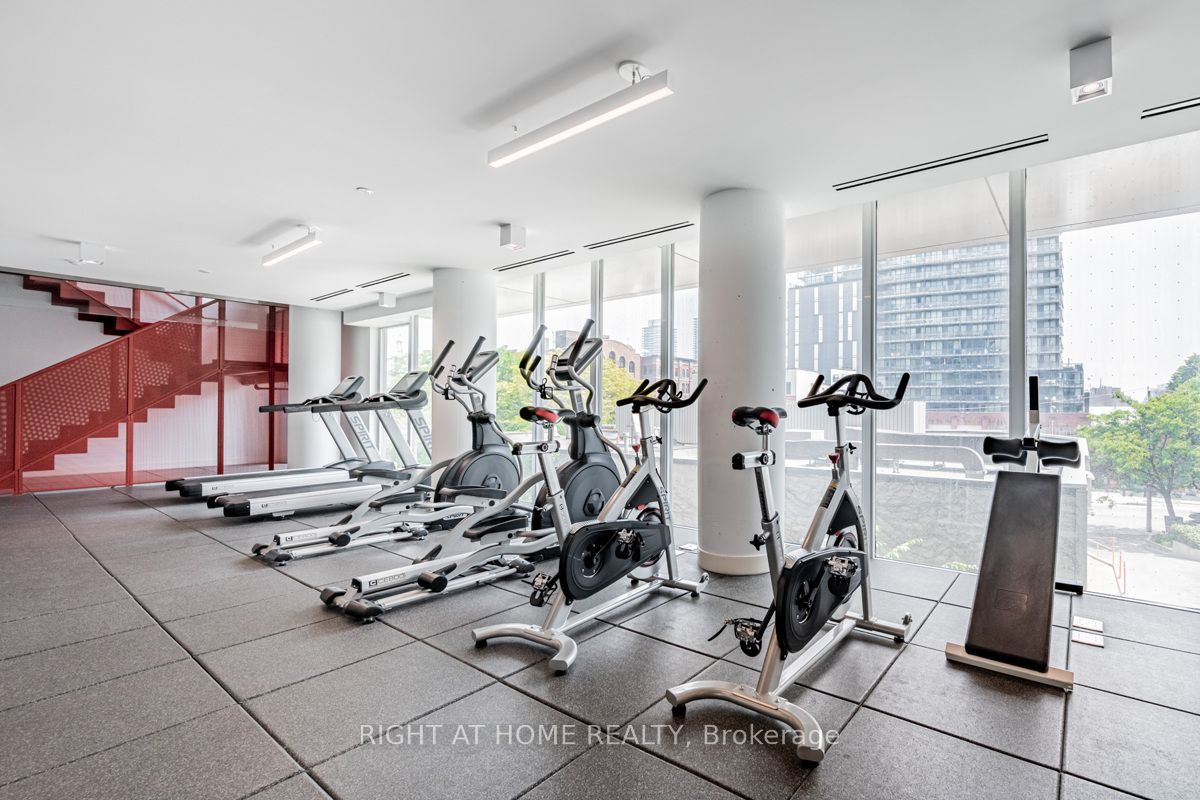 120 Parliament St 405