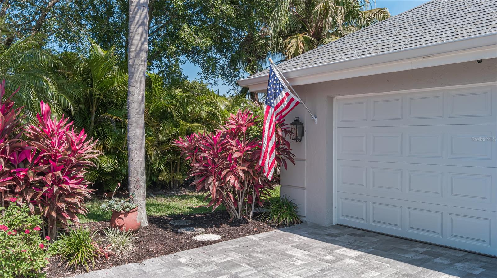 11806 Oak Ridge Drive