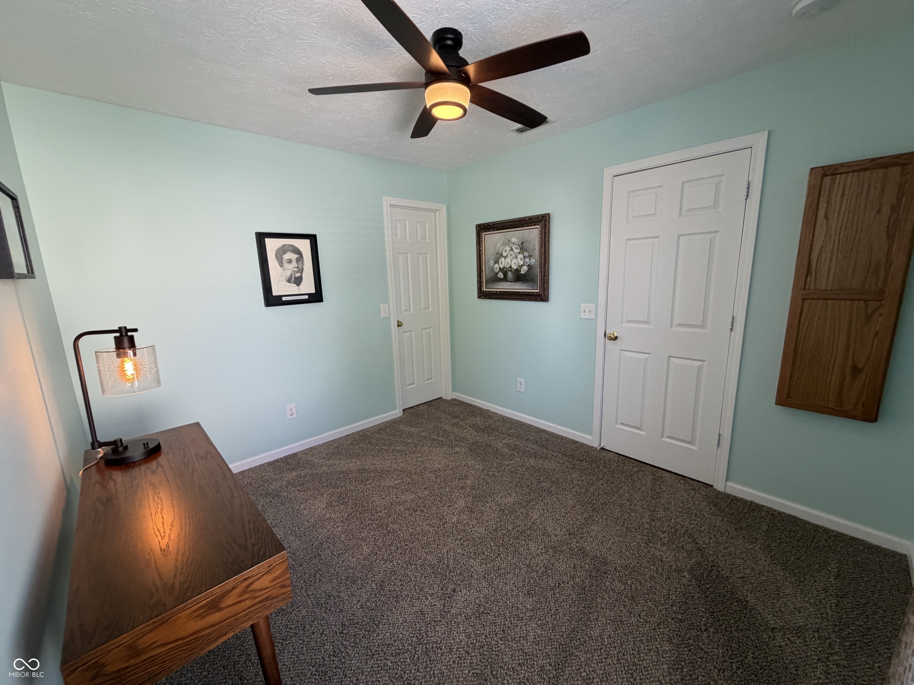 5752 Columbia Circle S