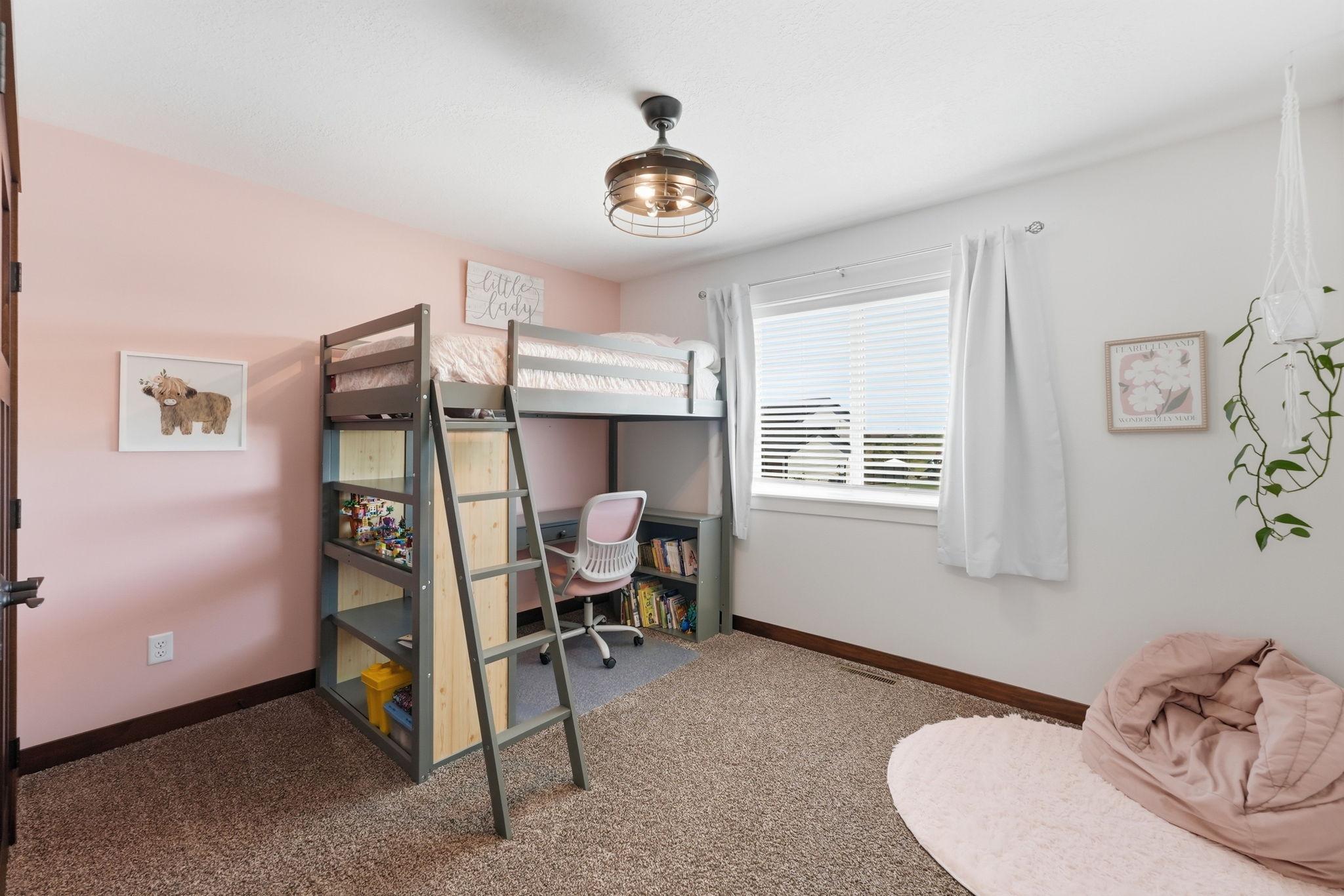 2022 Sandstone Loop N