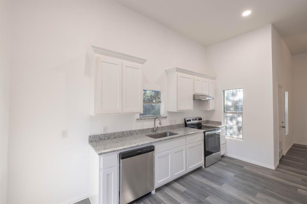 415 W 7th Street