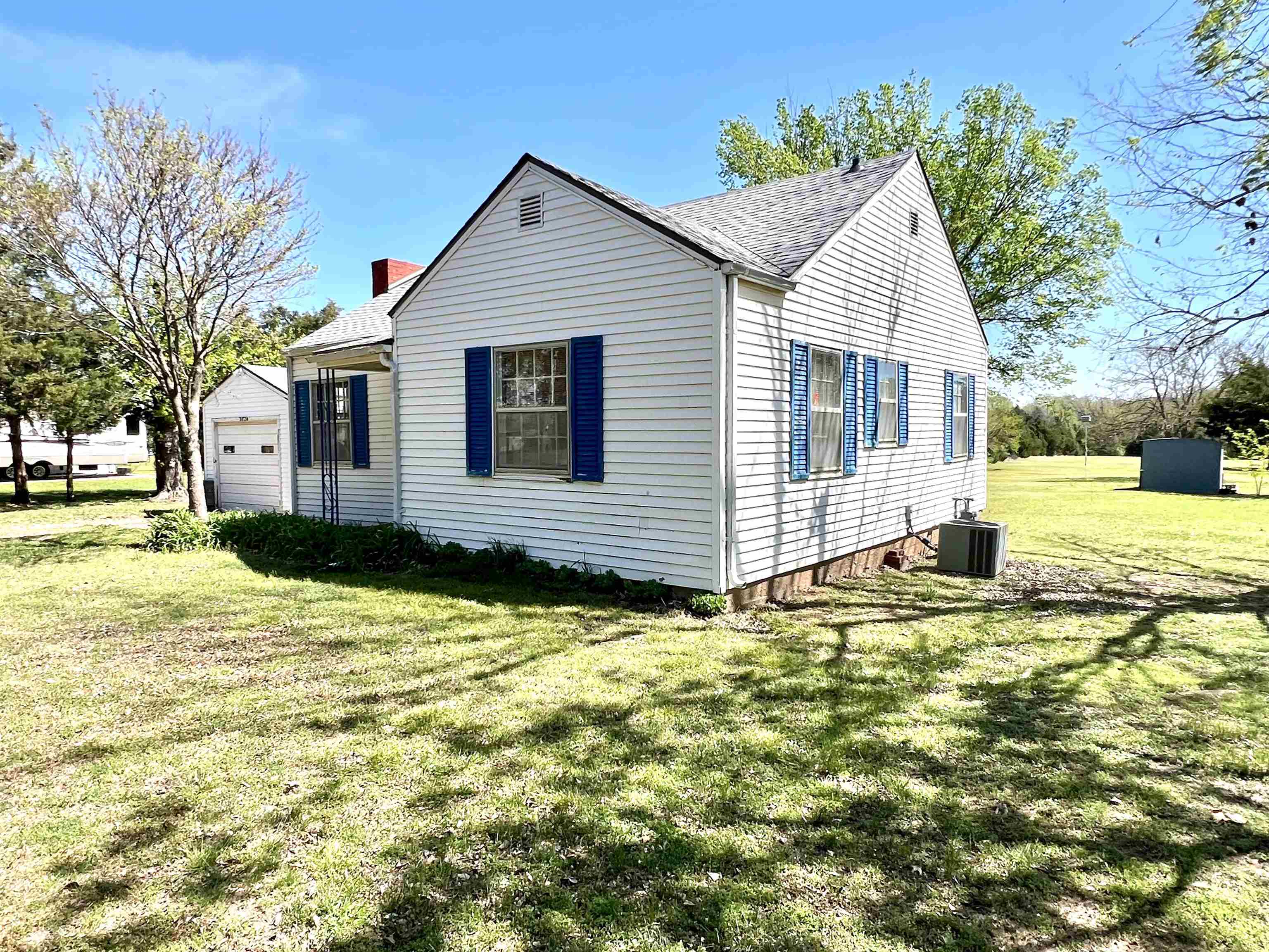 3224 N 8th