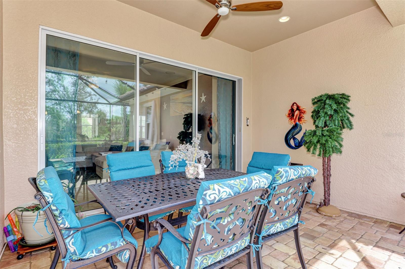 13104 Creekside Lane