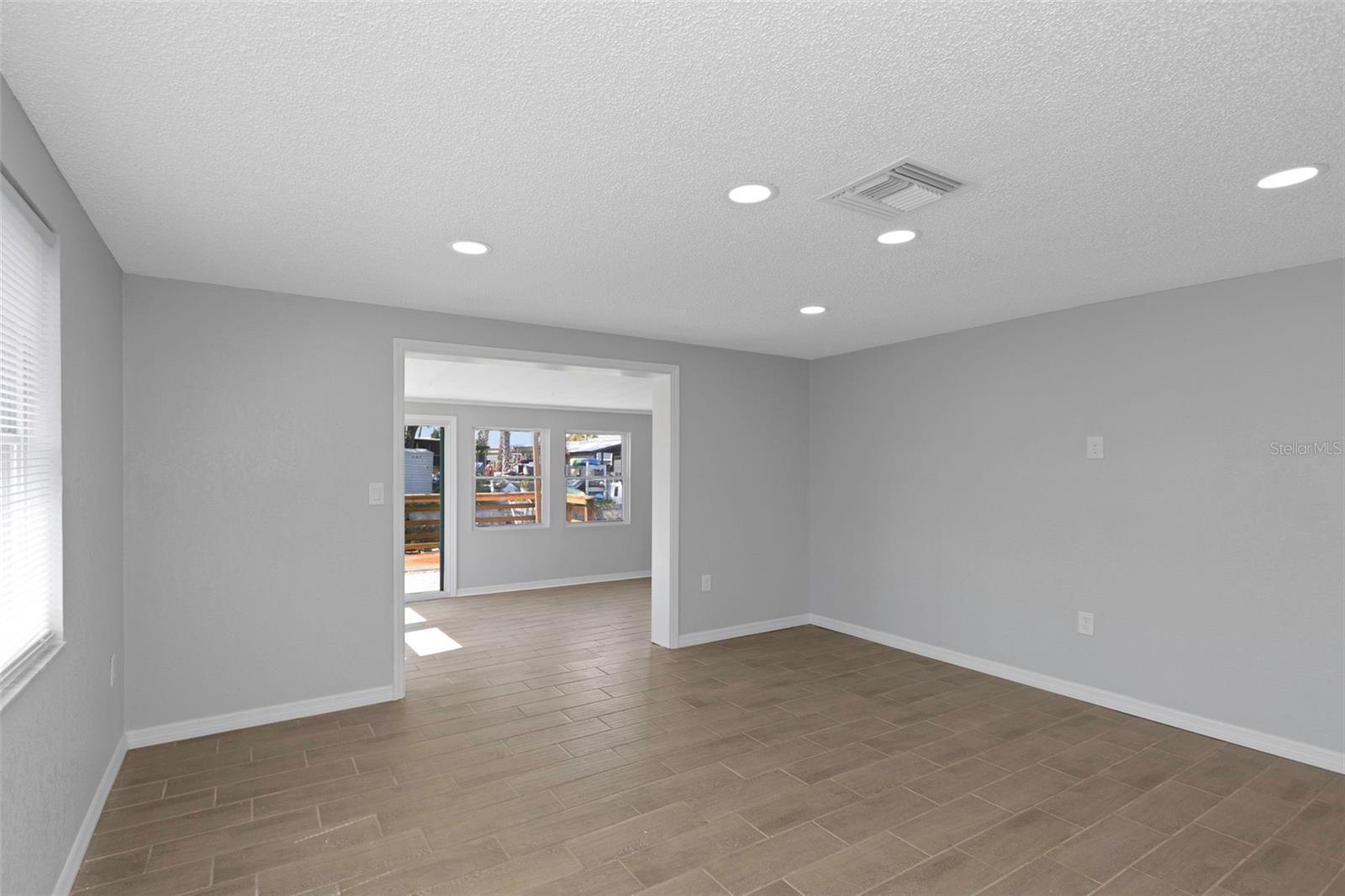 6819 Sanderling Lane