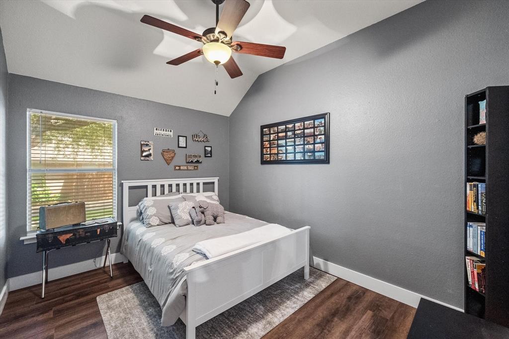 2811 London Lane