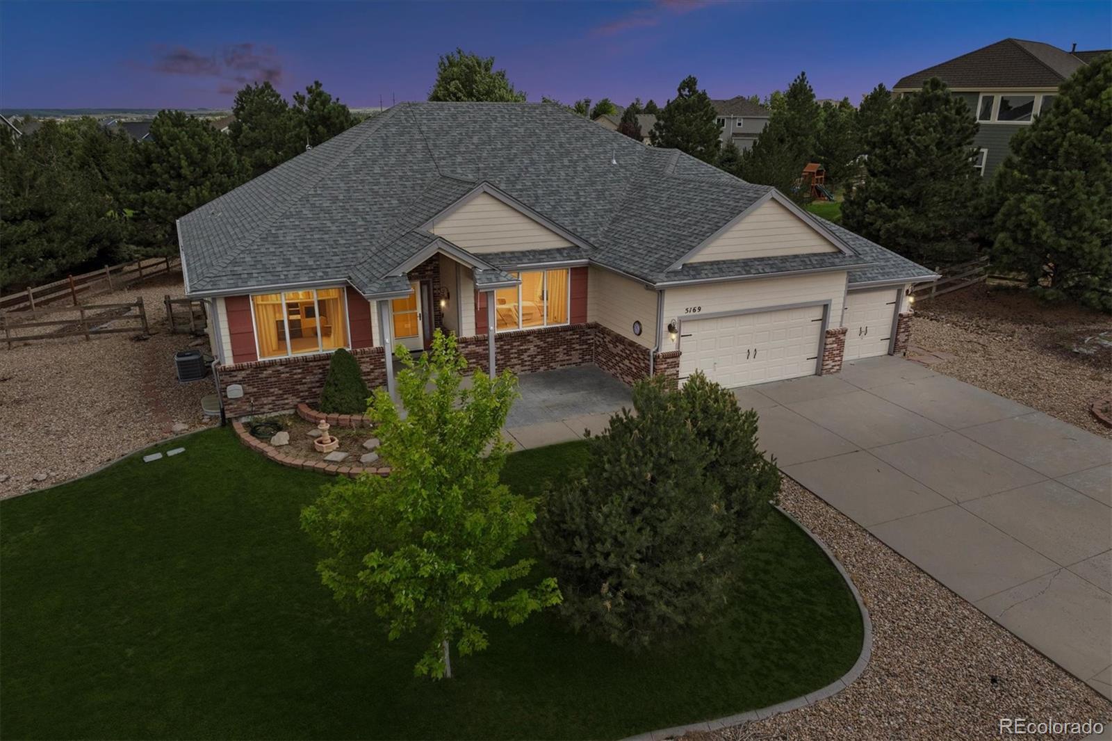 5169 Fairfield Circle