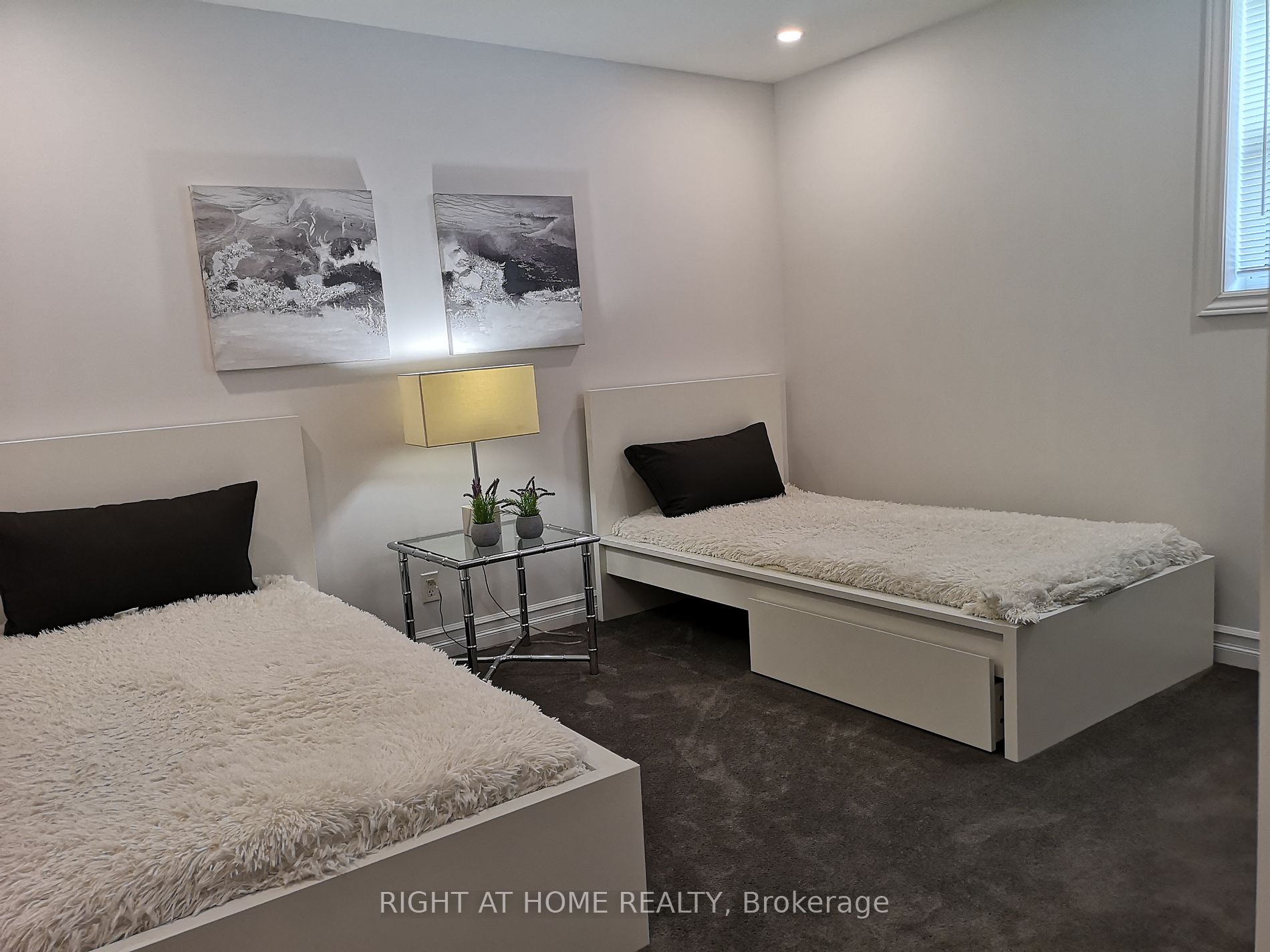 276 Kaiser Cres