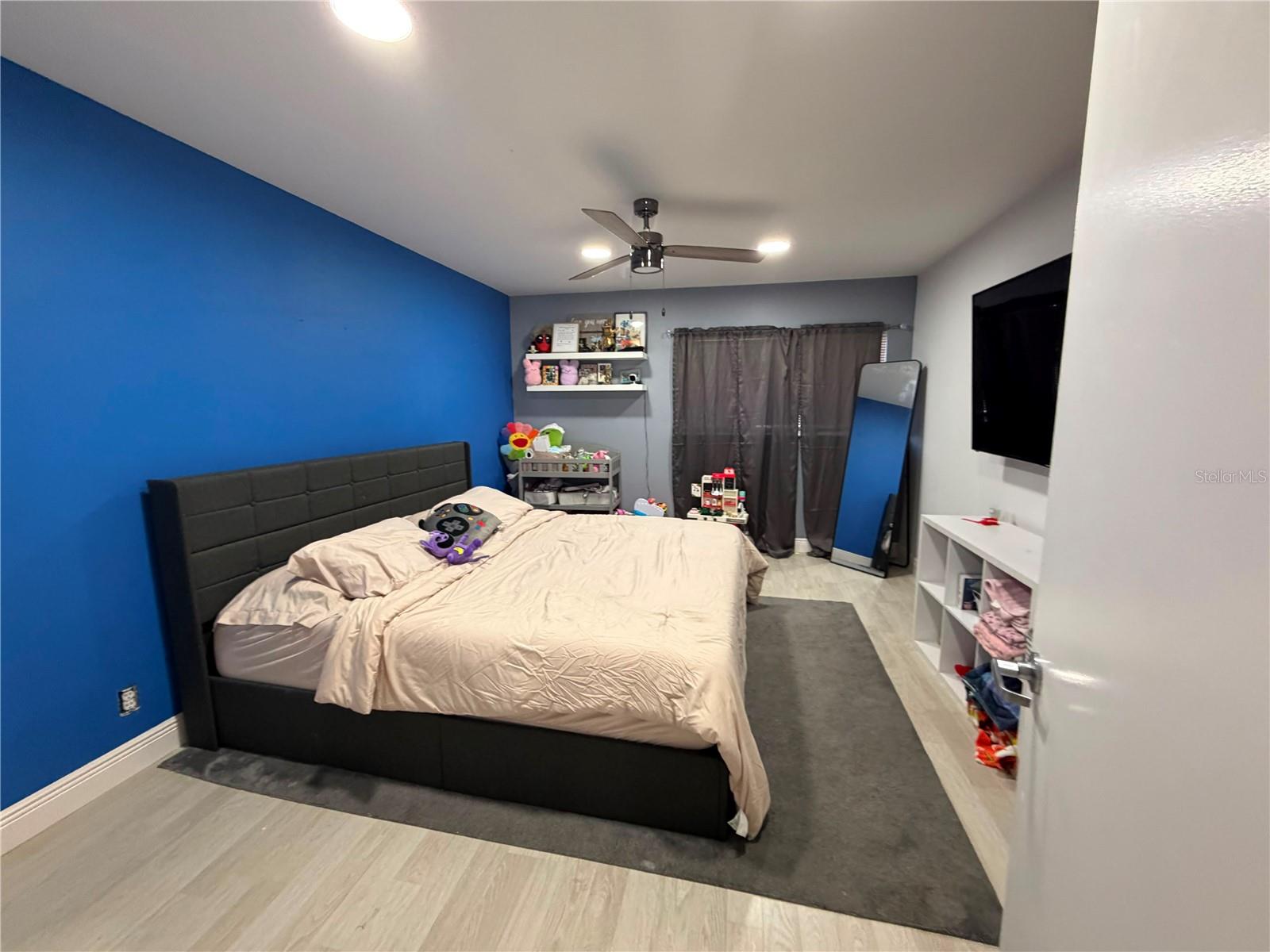 7380 Pinewalk Drive S 37-8