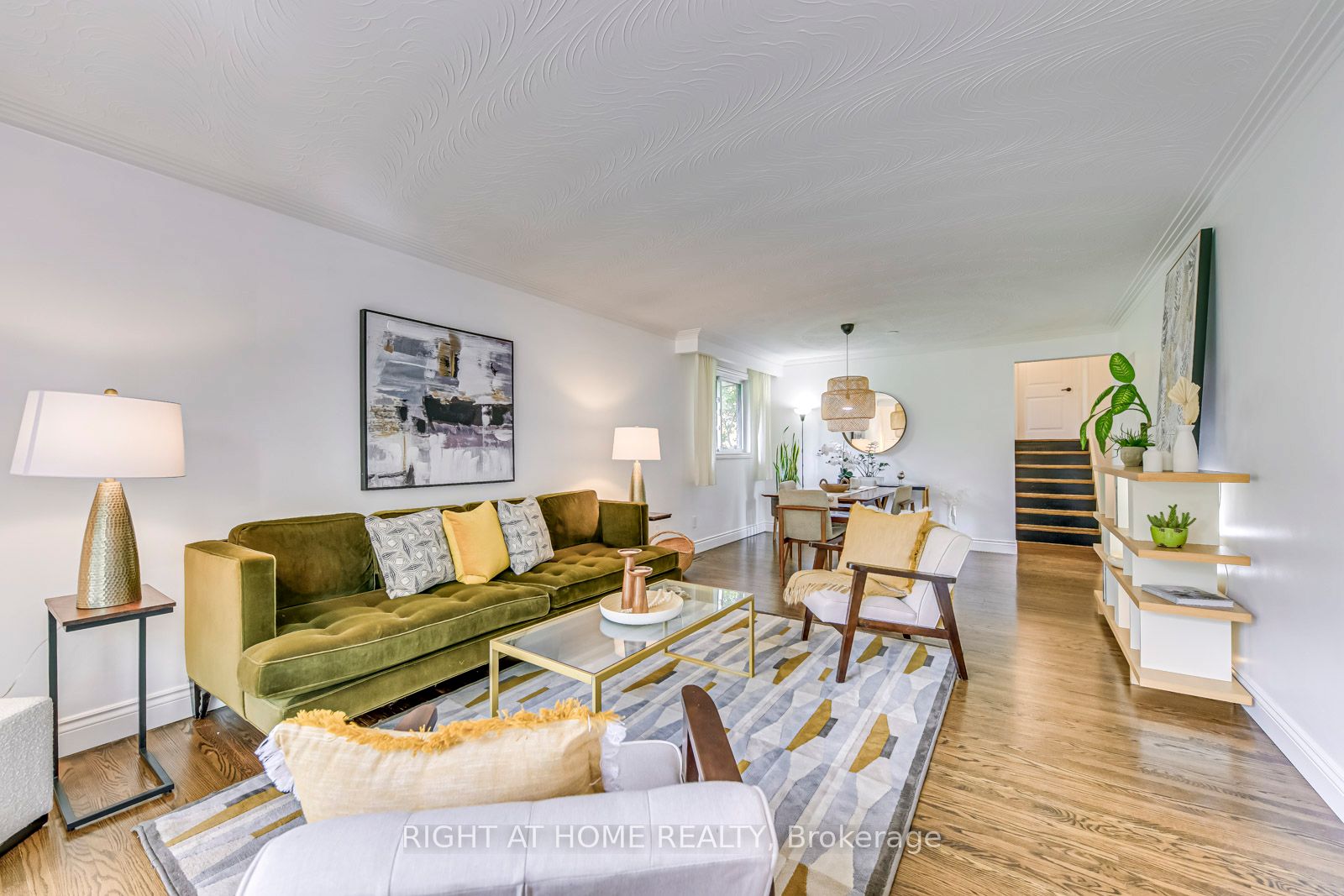 1306 Napier Cres