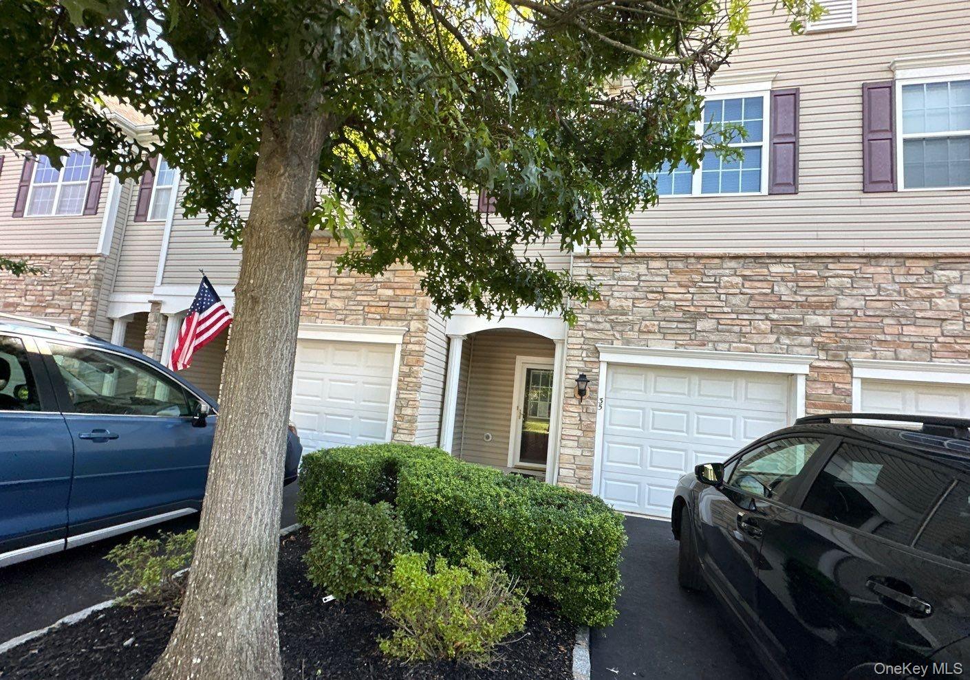 Townhouse Style Home. This Home Features 2 Bedrooms, 2.5 Baths, Eat In Kitchen & 1 Car Garage. Centrally Located To All. Don't Miss This Opportunity!