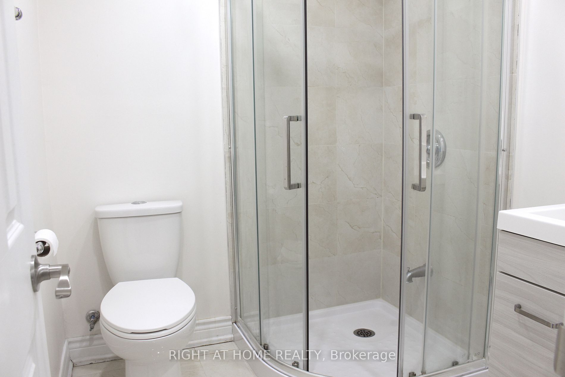 32 Clydesdale Dr Basement