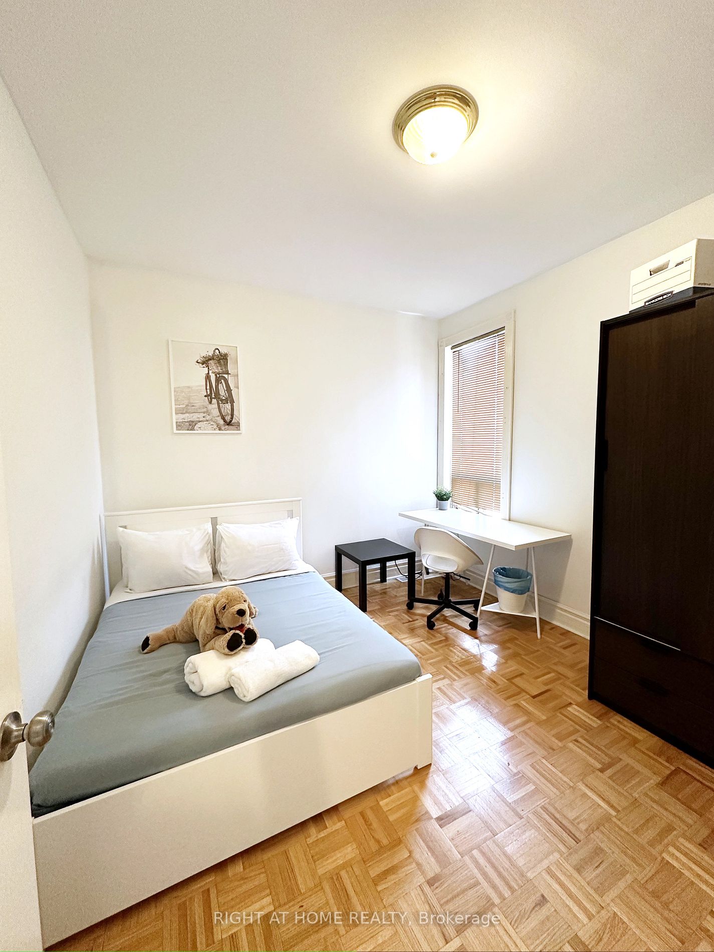 12 N Foxley St 2nd/3rd