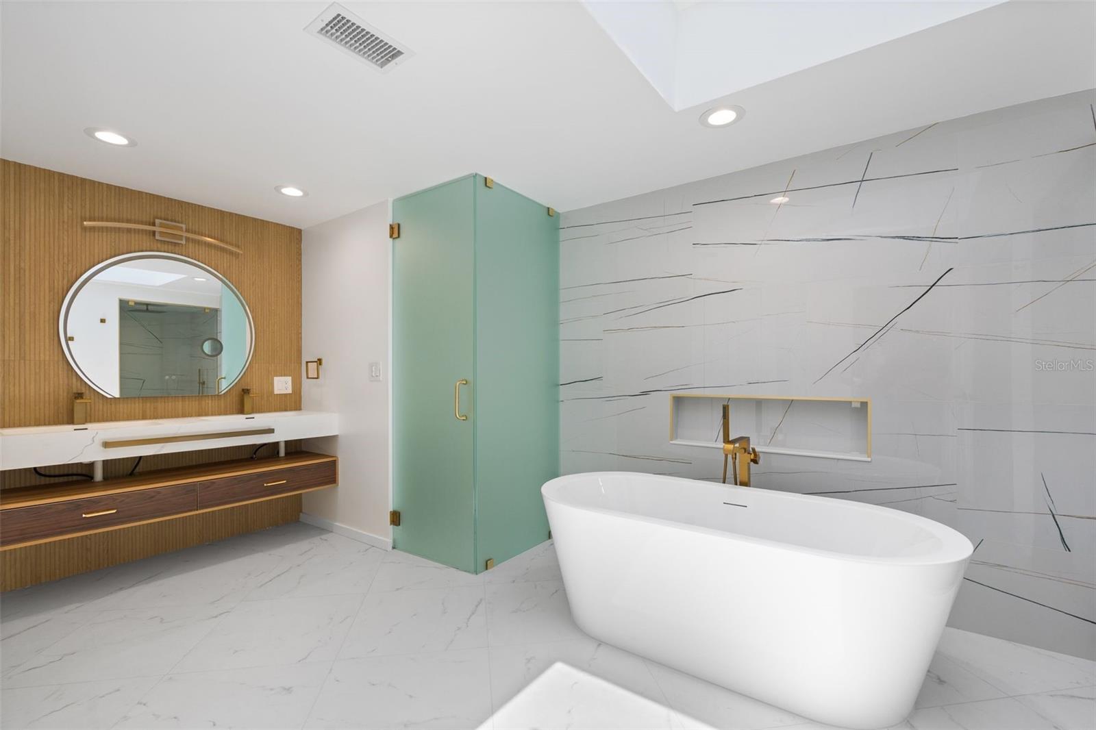 528 Key Royale Drive
