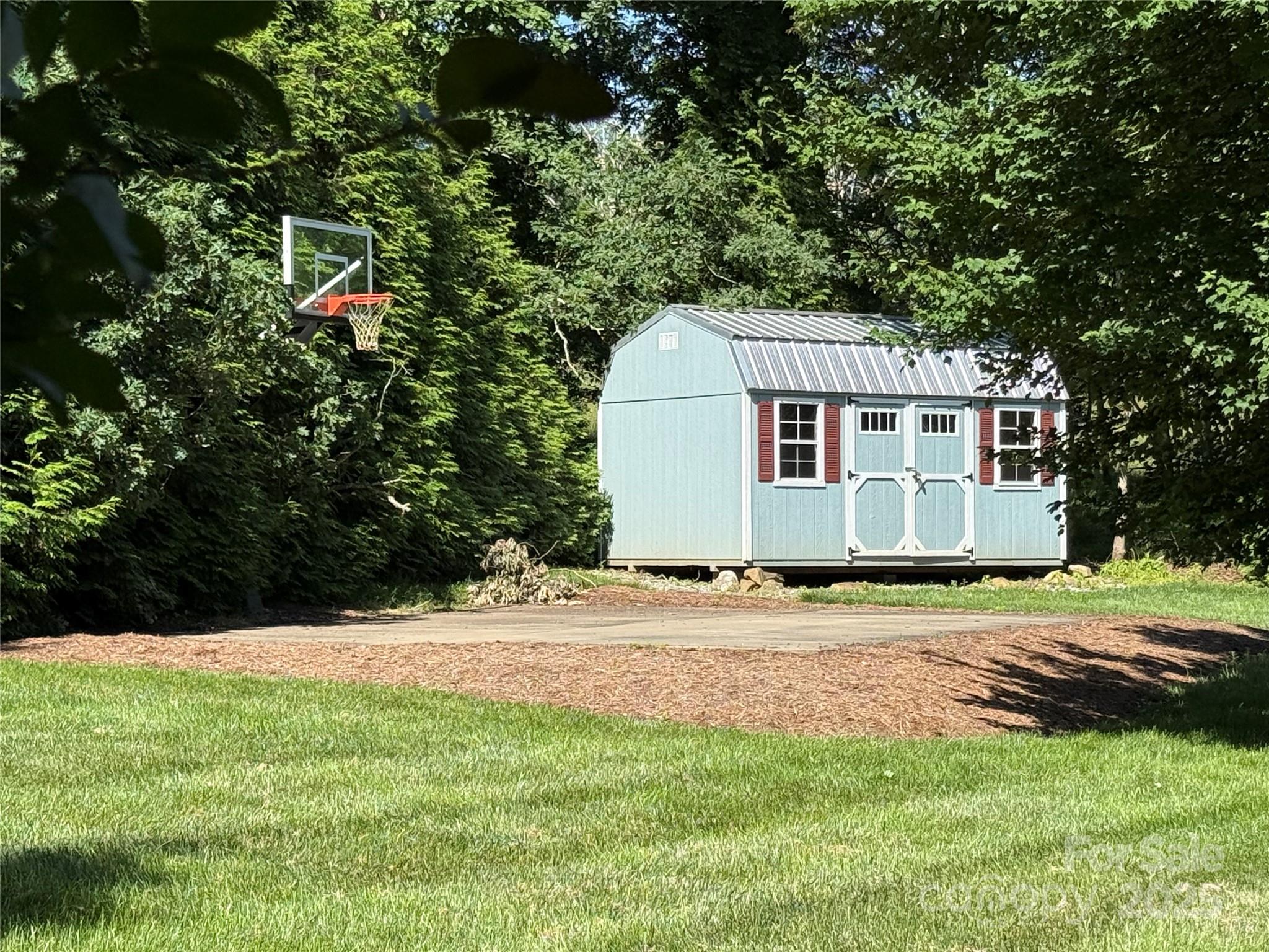 140 Maplewood Court
