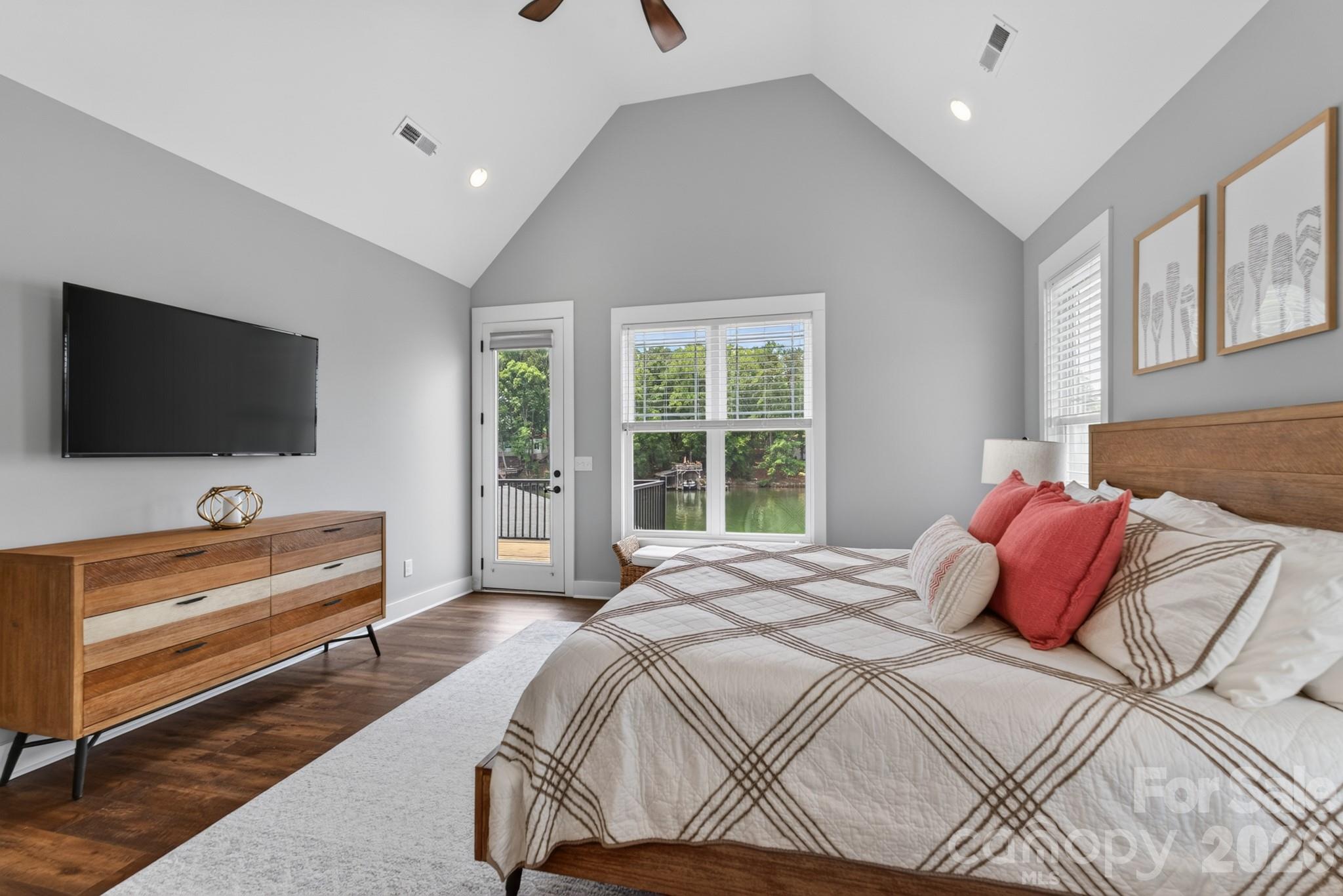 157 Landing Trail