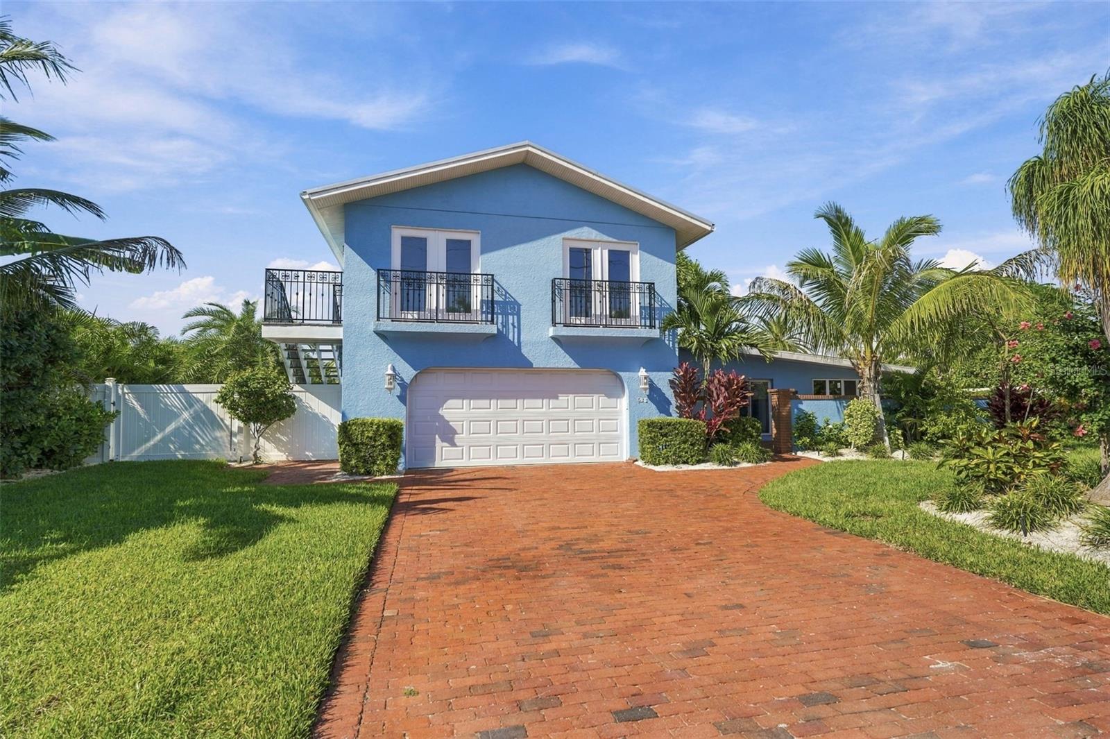 528 Key Royale Drive, Holmes Beach, FL