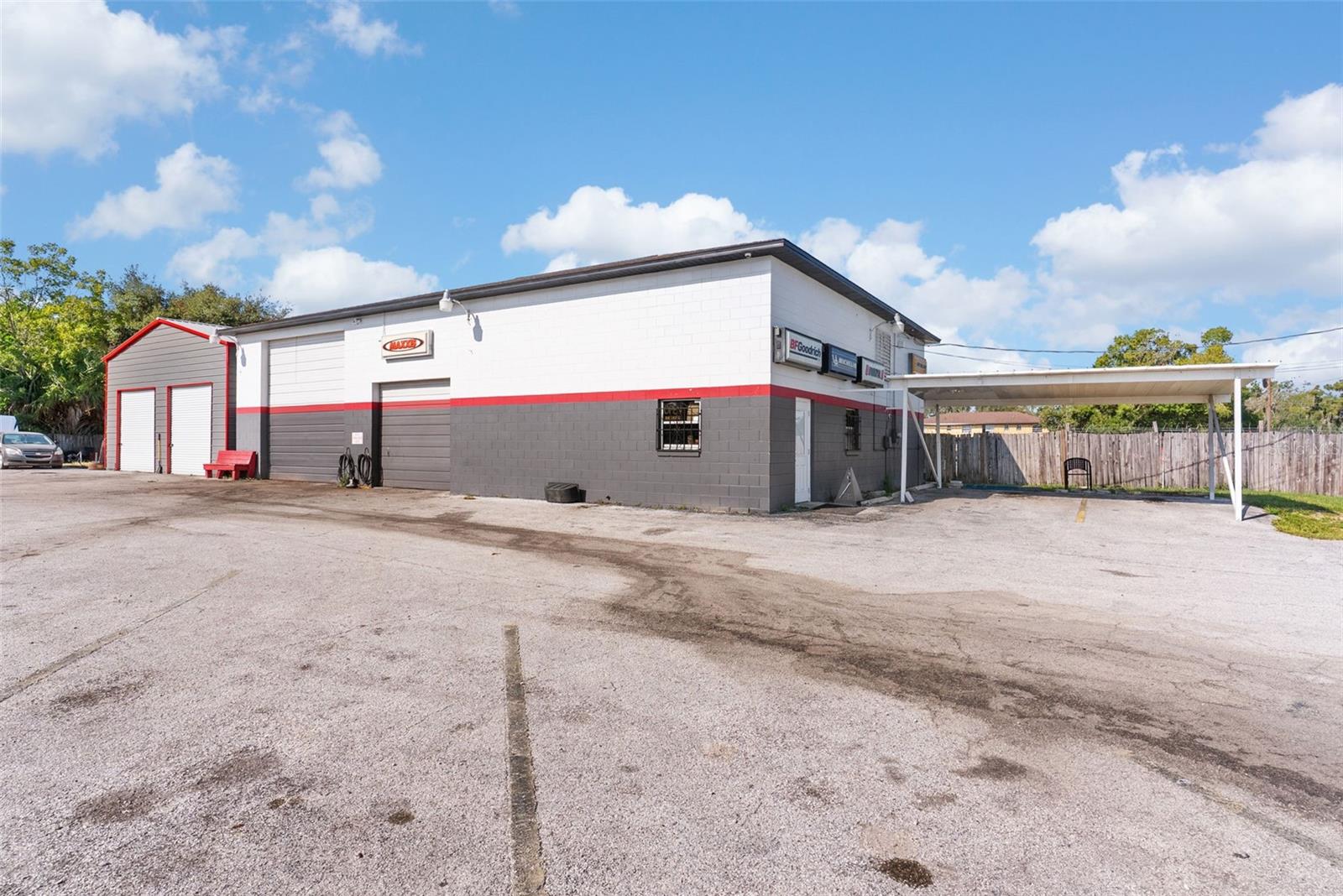 Zoning is LCC (Linear Commercial Corridor) The purpose of the LCC district is to recognizeexisting linear concentrations of commercial, office, institutional, and industrial usesalong roadways.   Seller financing available.  Contact agent to inquire.