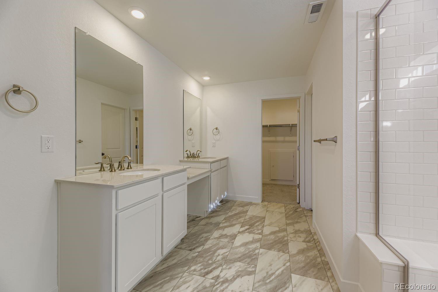 10828 Snowdon Street