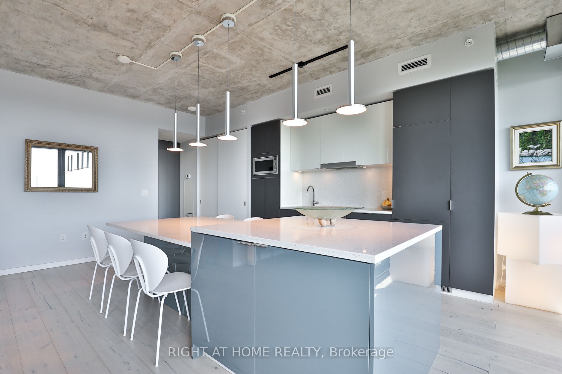 170 Bayview Ave 2509