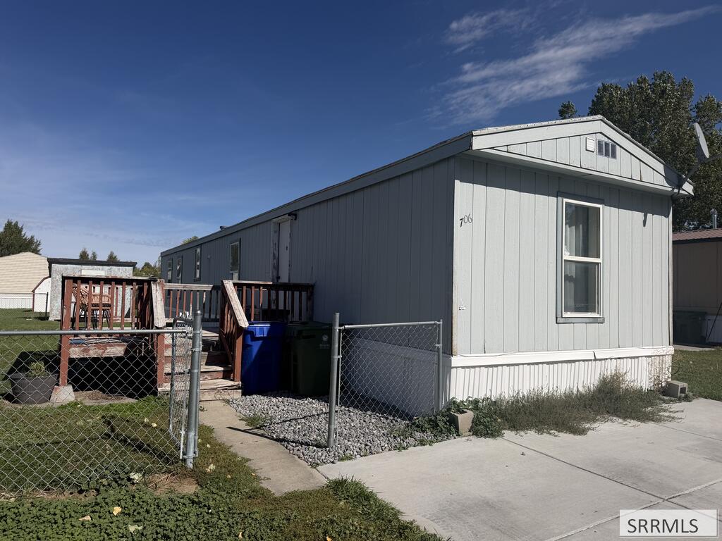 706 Lupine Circle
