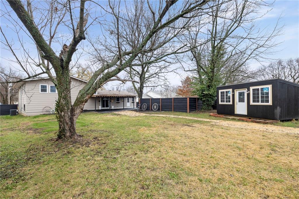 211 N Lincoln Street