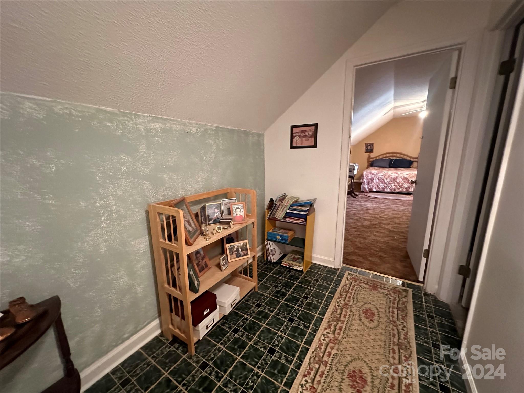 4050 Quarry Estates Road