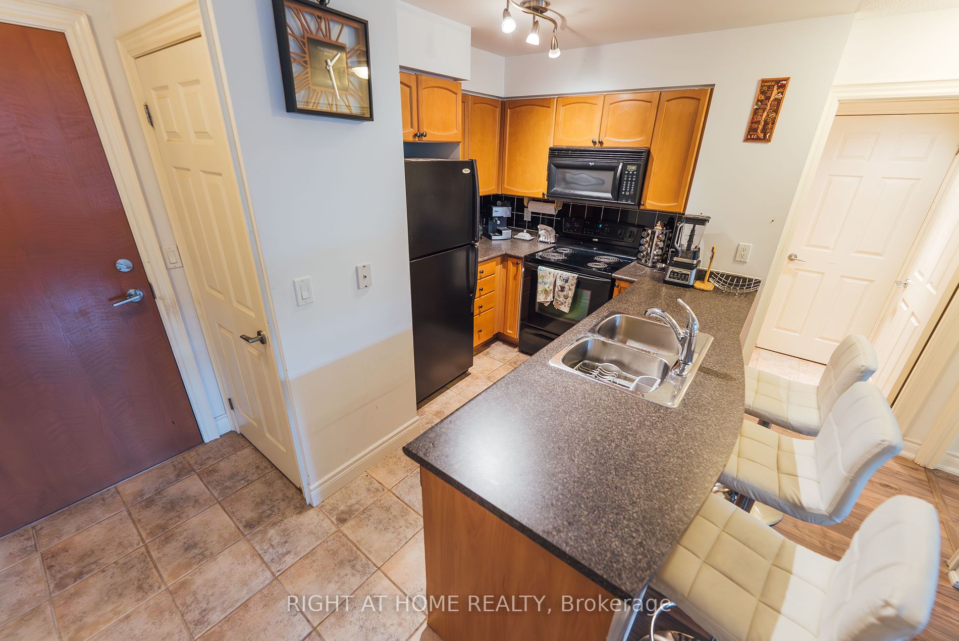 219 Fort York Blvd 1001