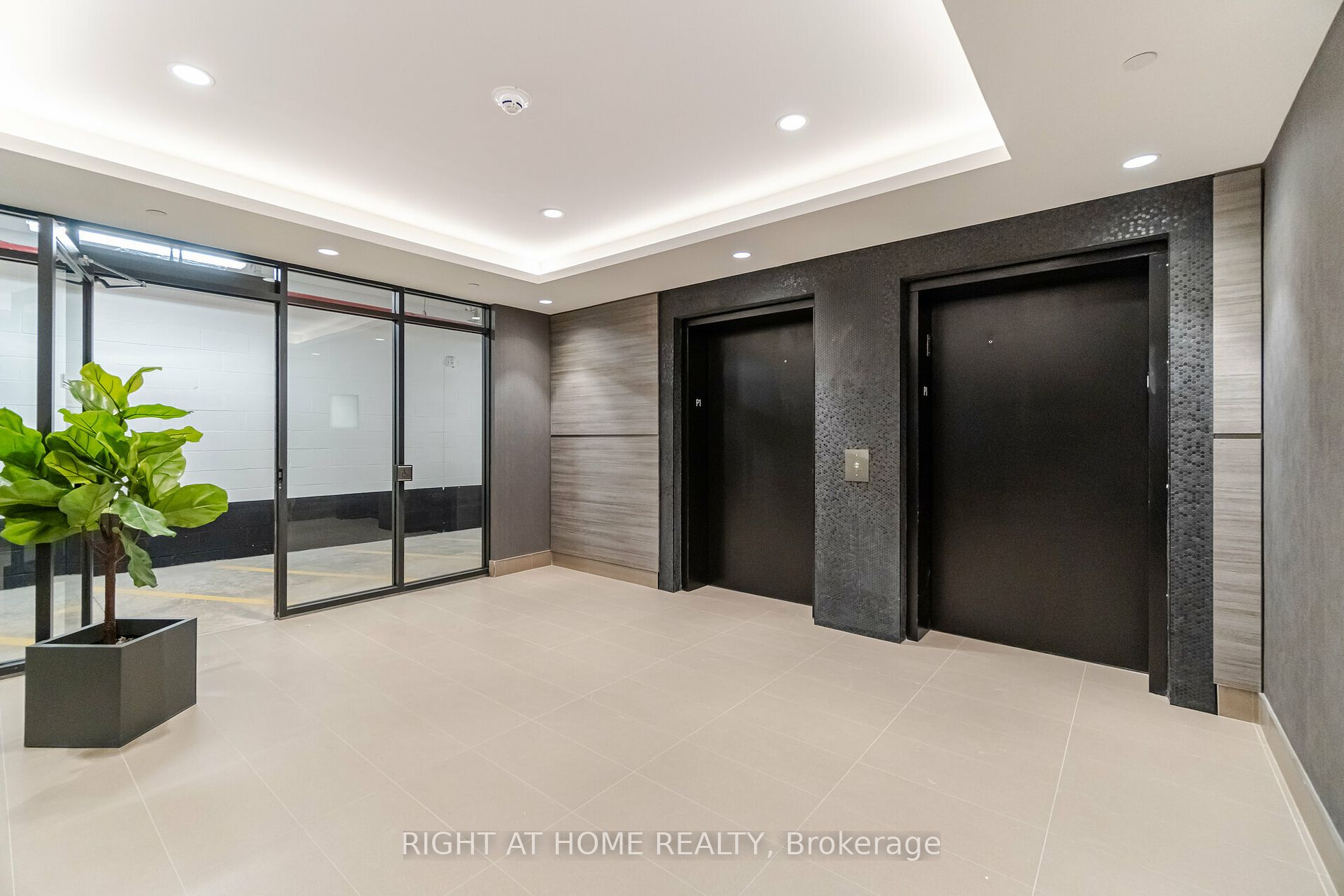 460 S Gordon Krantz Ave 213