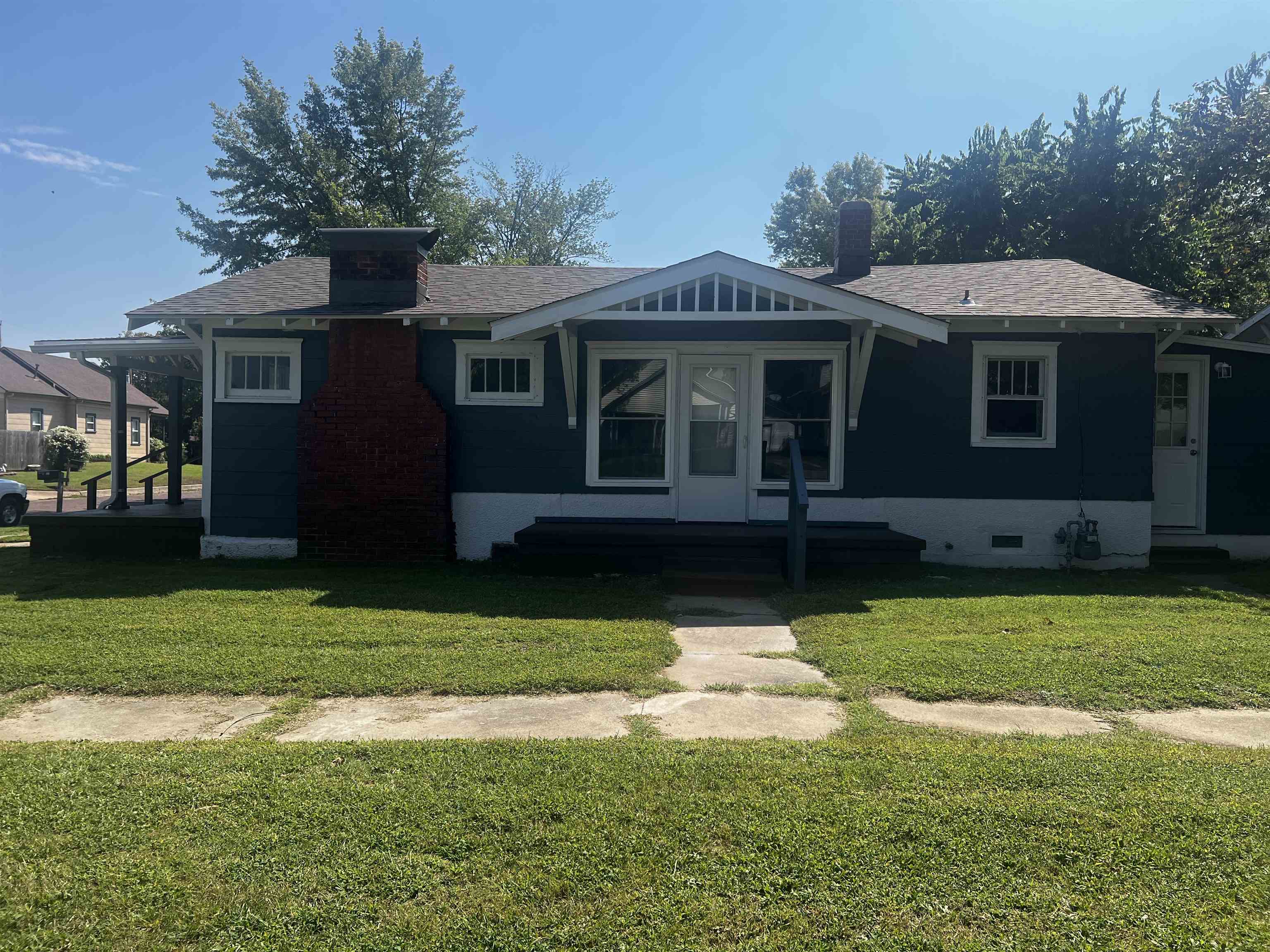 925 N 1st