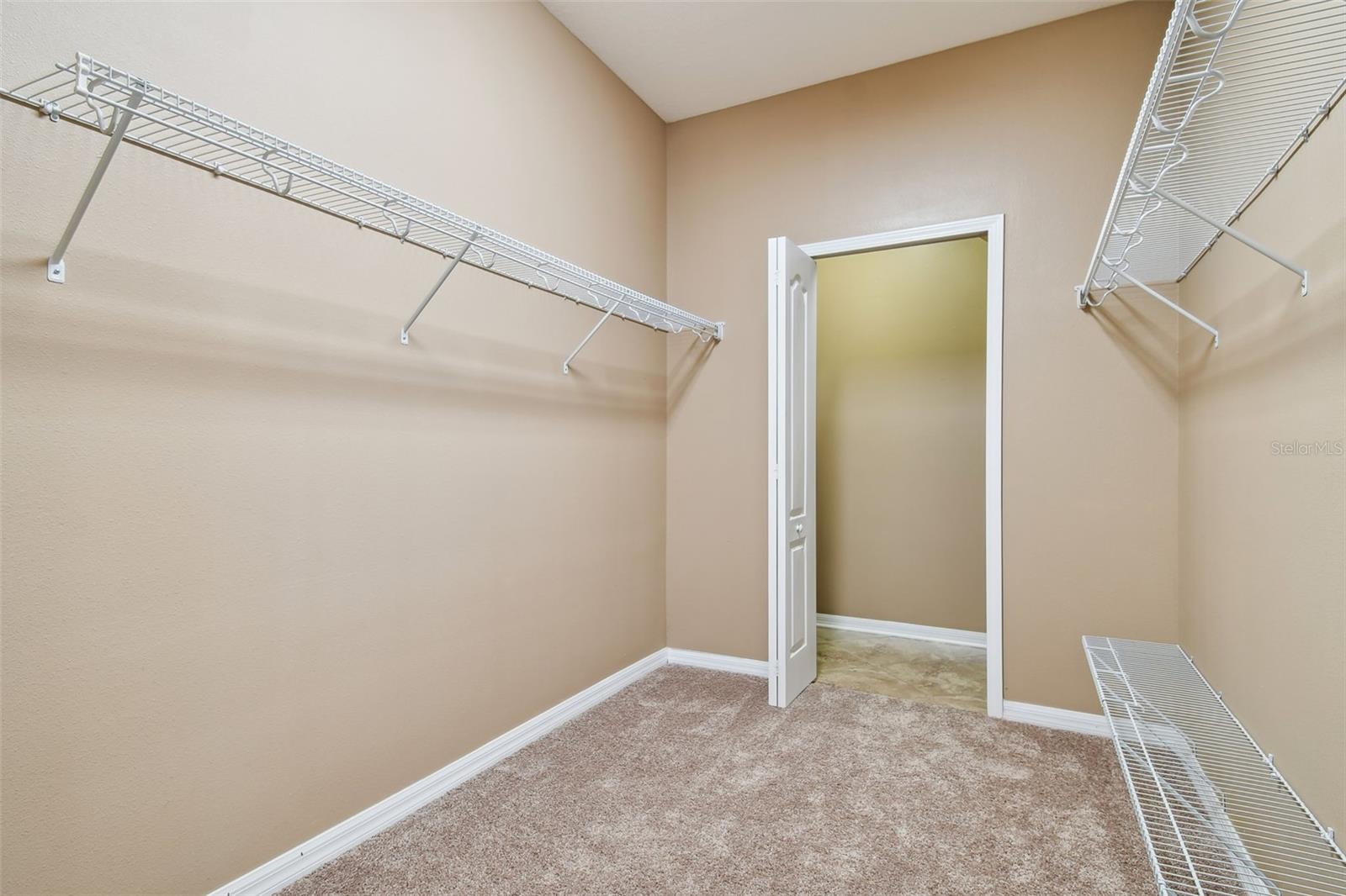 11224 Roseate Drive