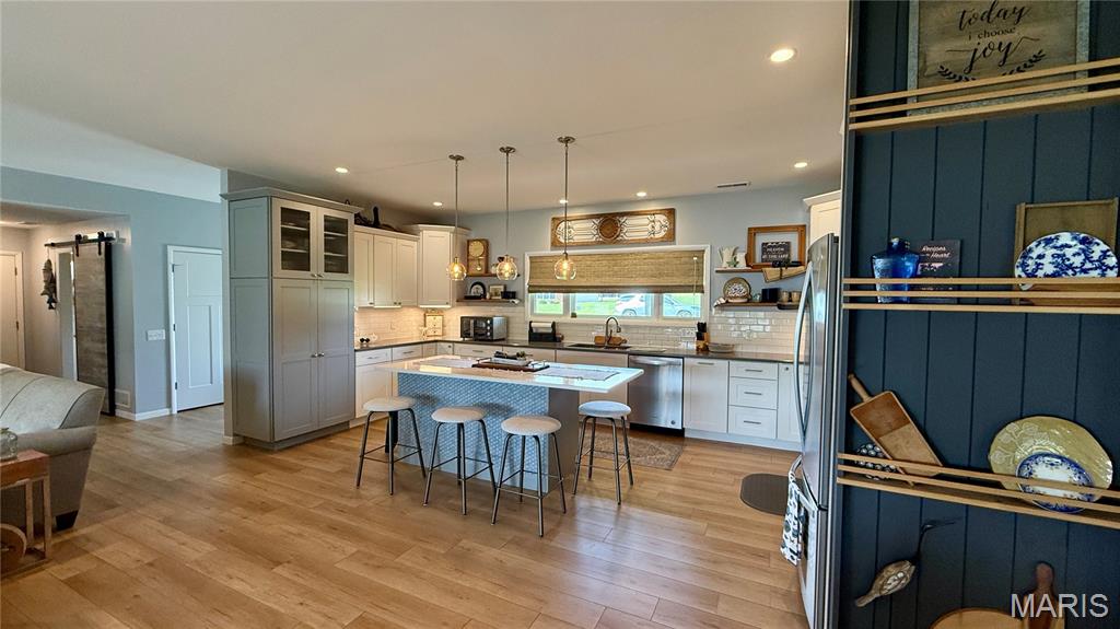 11214 W Lakeshore Drive