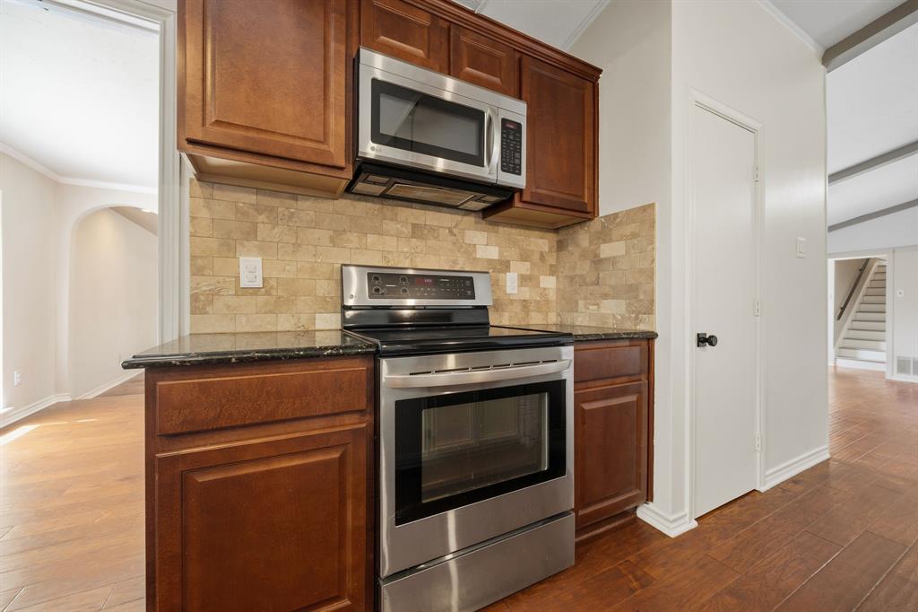 416 Forest Grove Drive