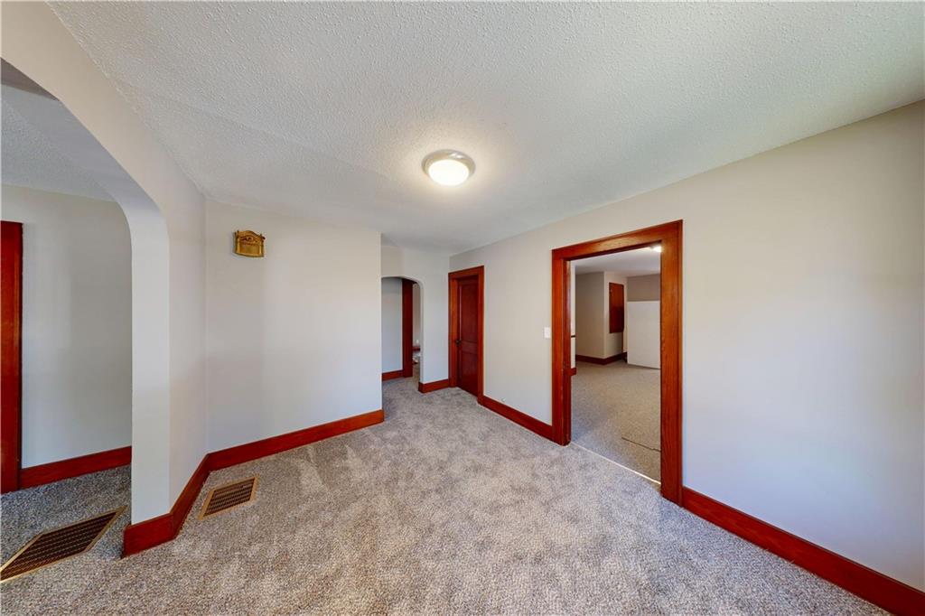 329 W Hunter Street