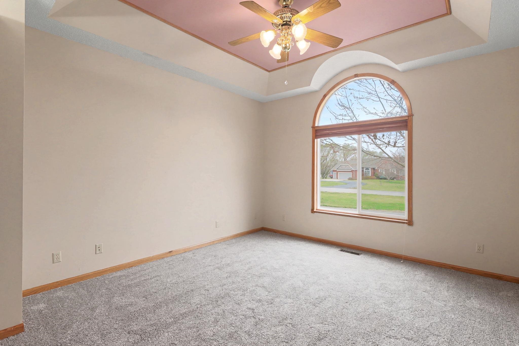 2318 N Cedar Downs Ln