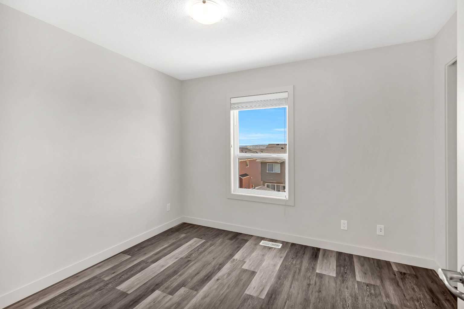 11 Evanscrest Mews NW 208