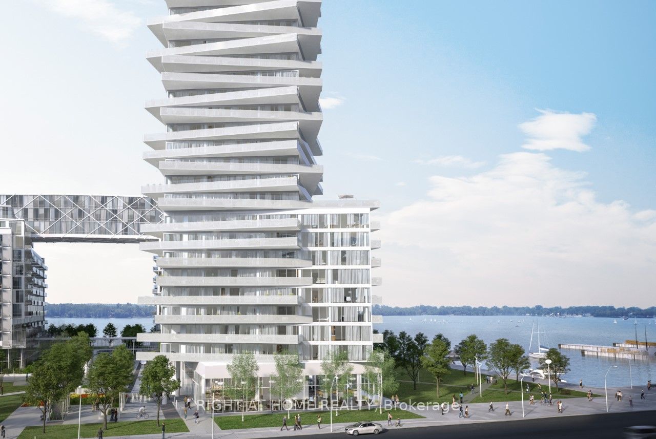 15 E Queens Quay 704