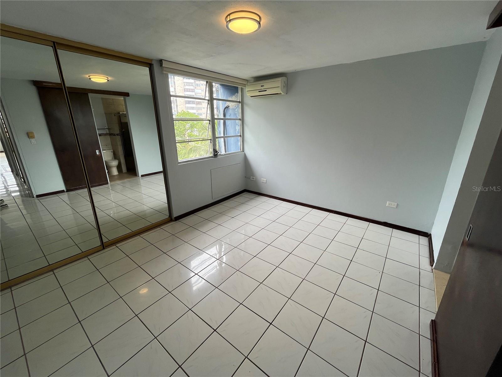 5 Ave Laguna 5c