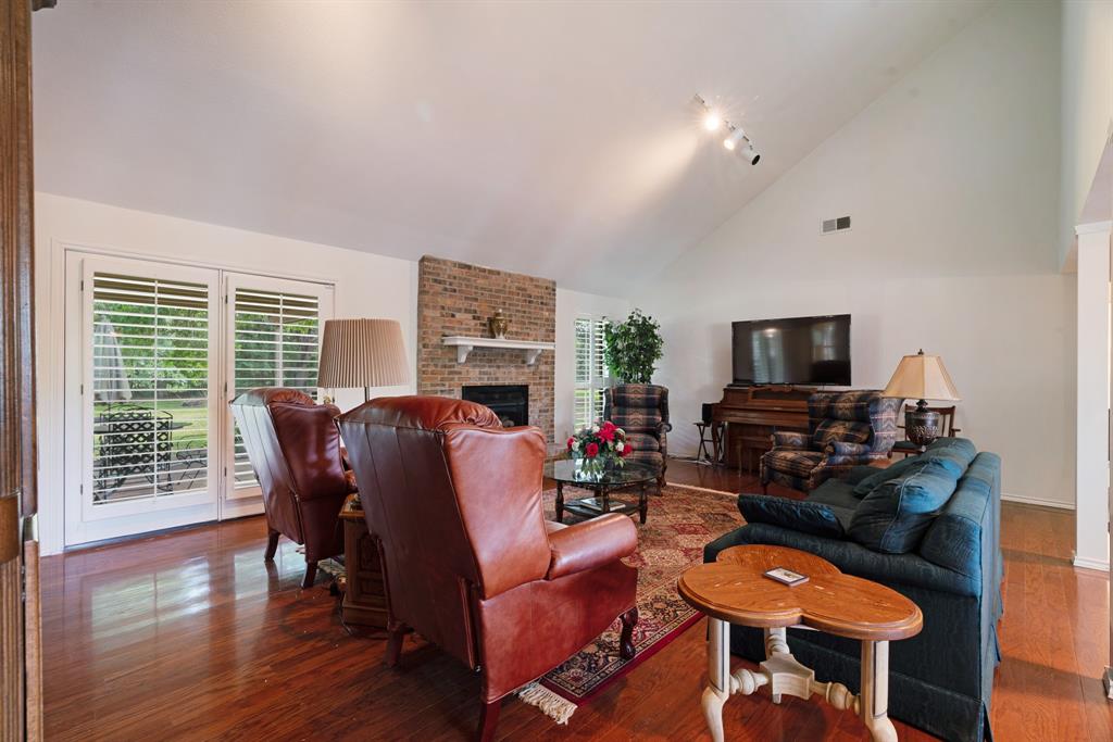 4110 Lakeshore Drive