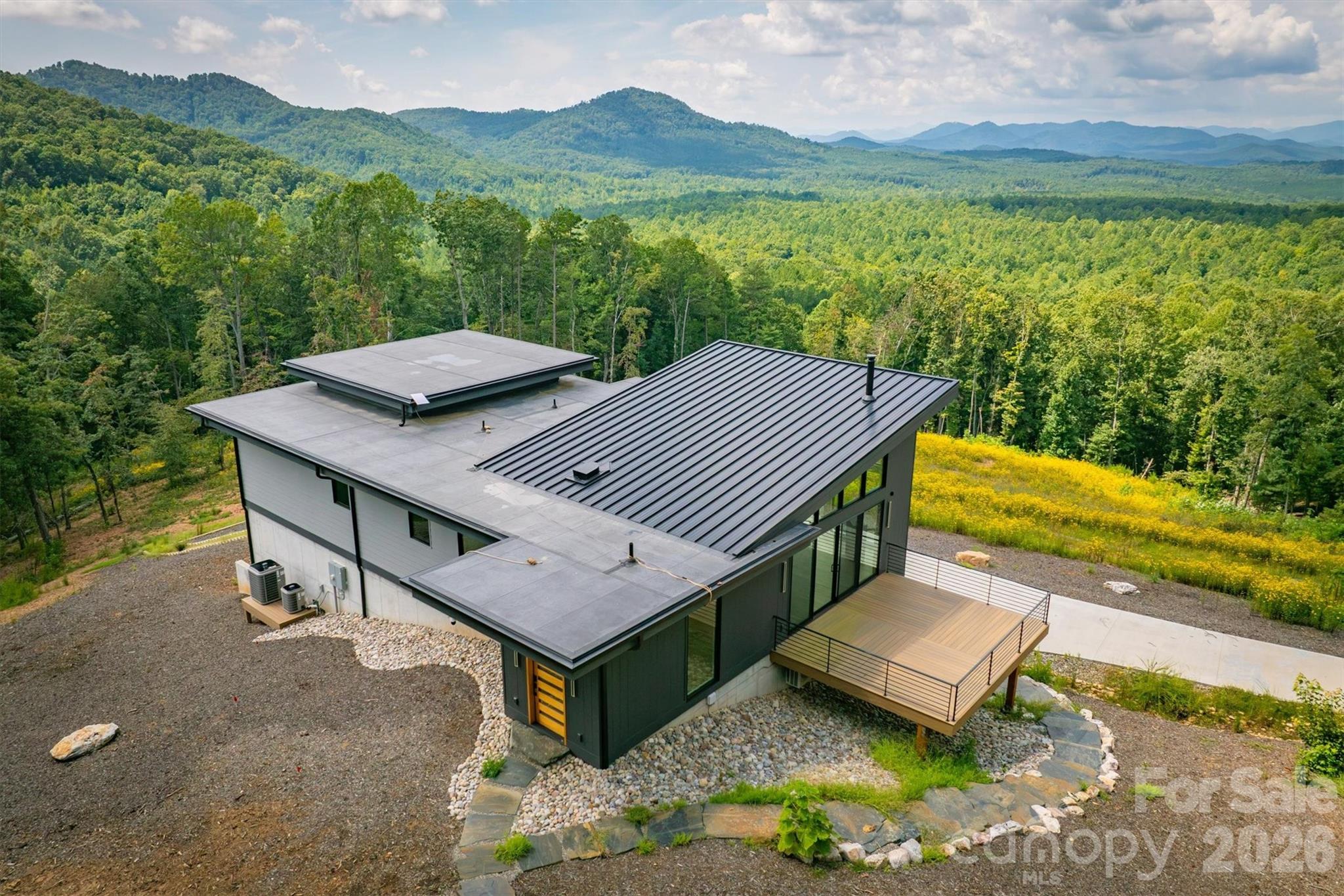 463 Summit Trail