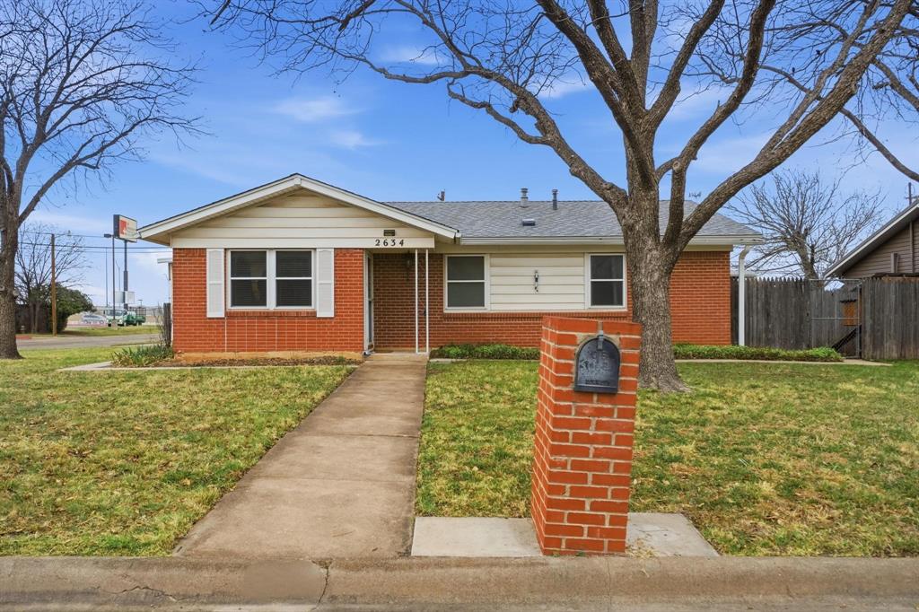 2534 Robertson Drive