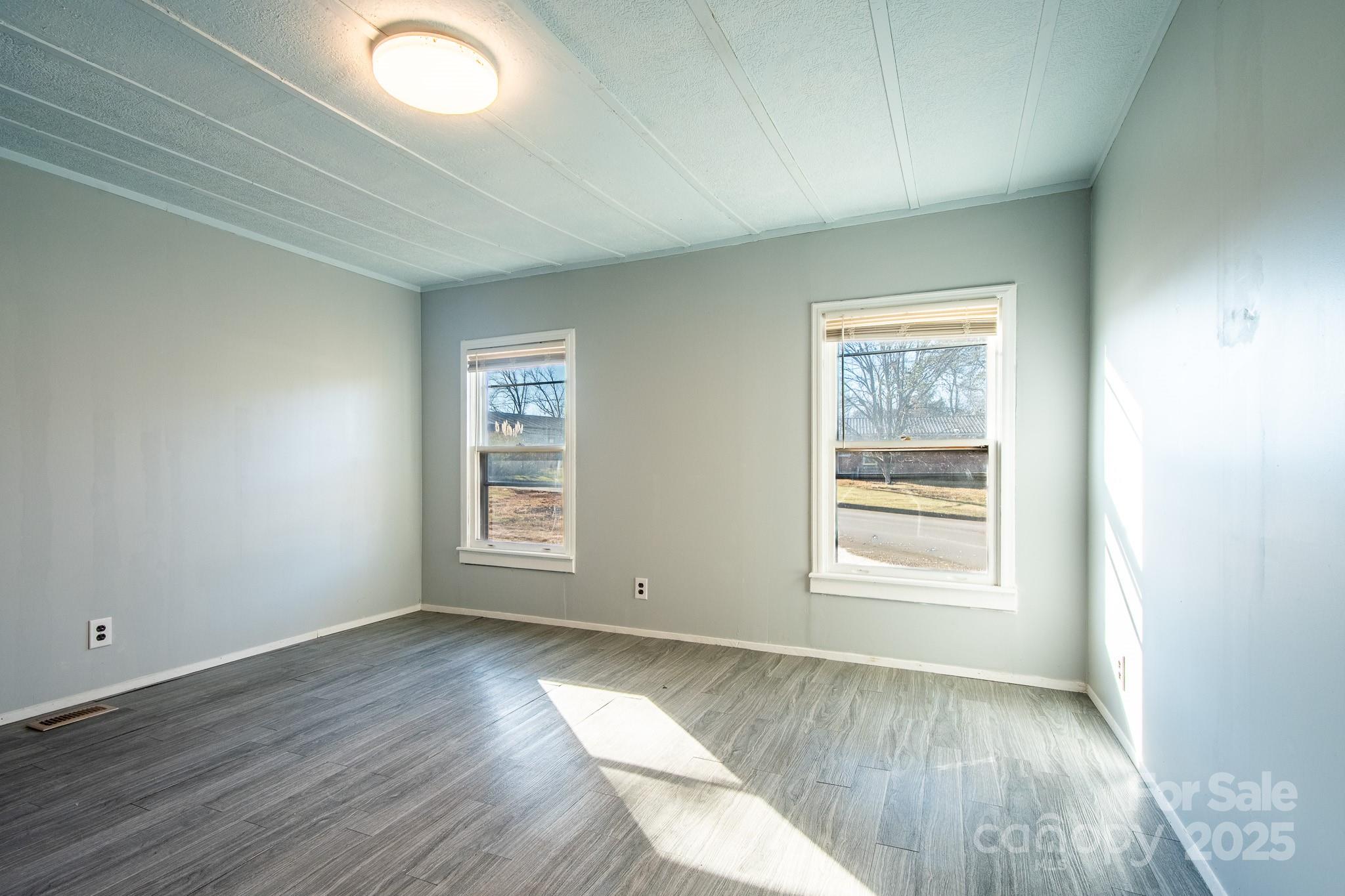 50 N Duncan Hill Lane