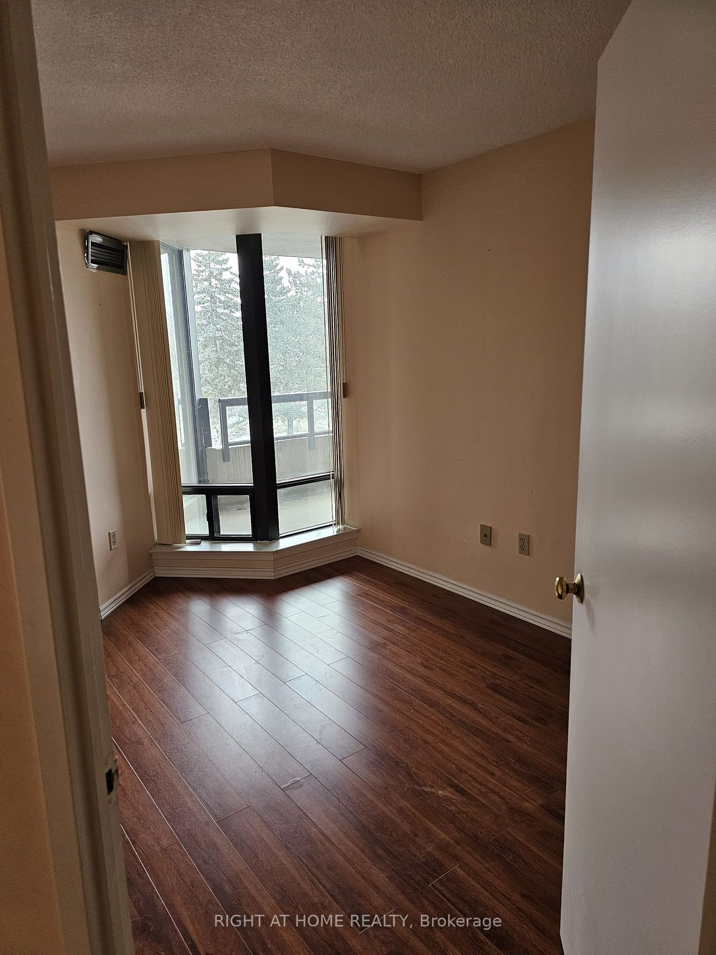 7440 Bathurst St 308