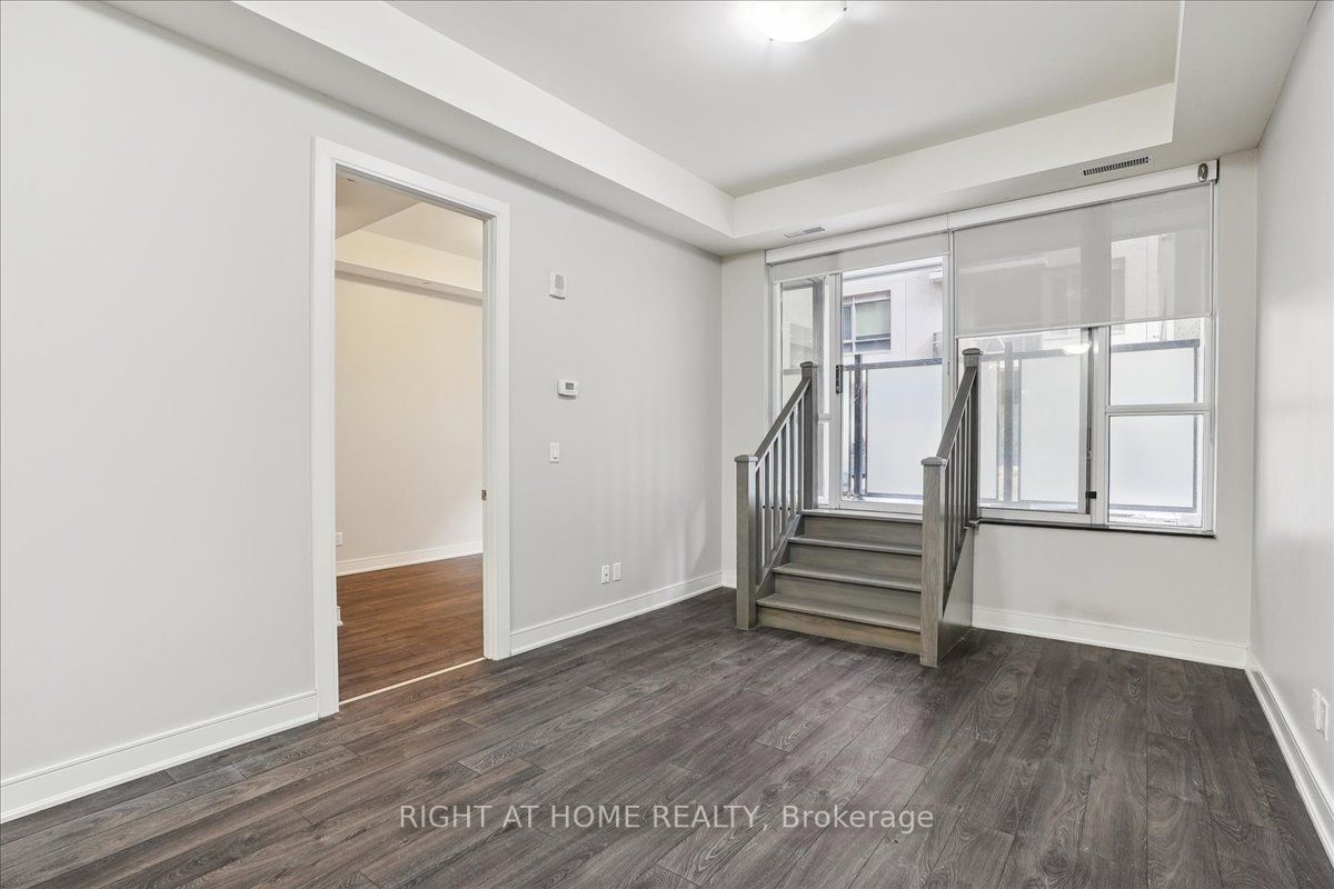 150 W Main St 314