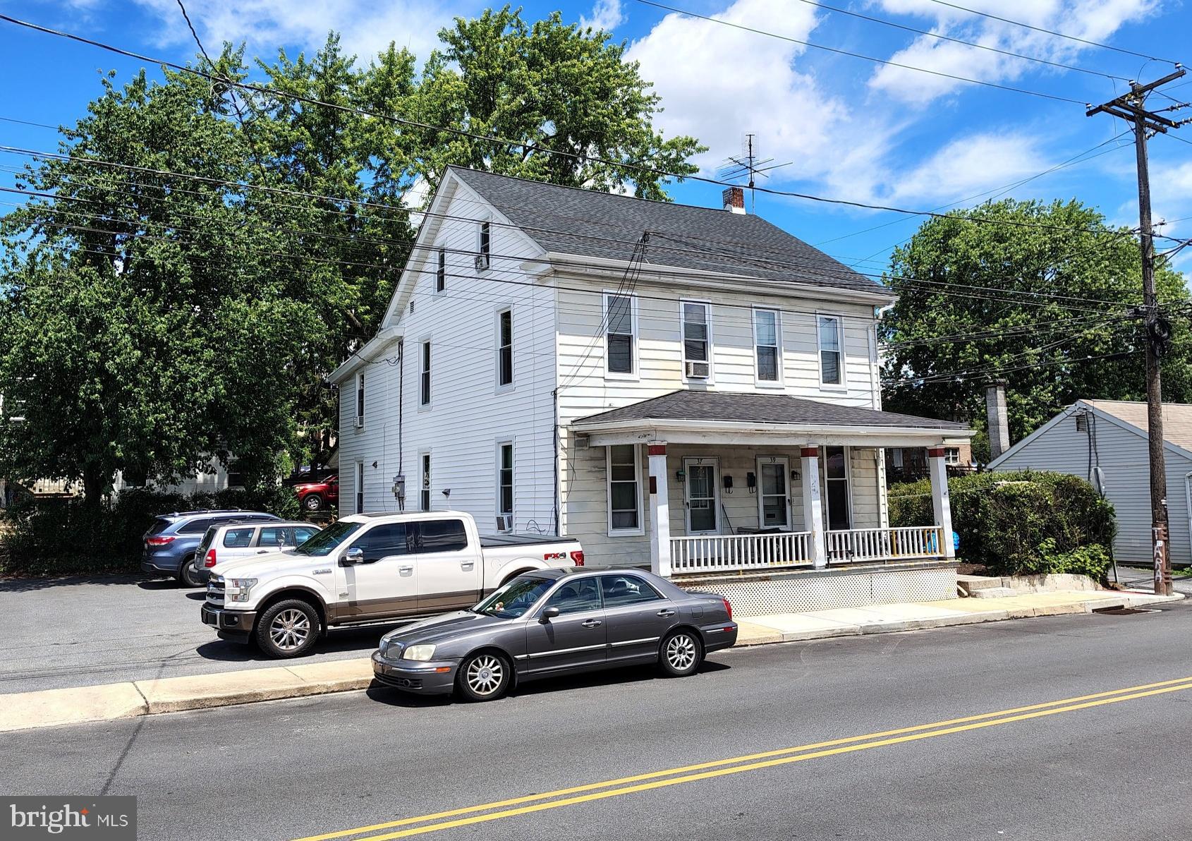 37-39 E Willow Street