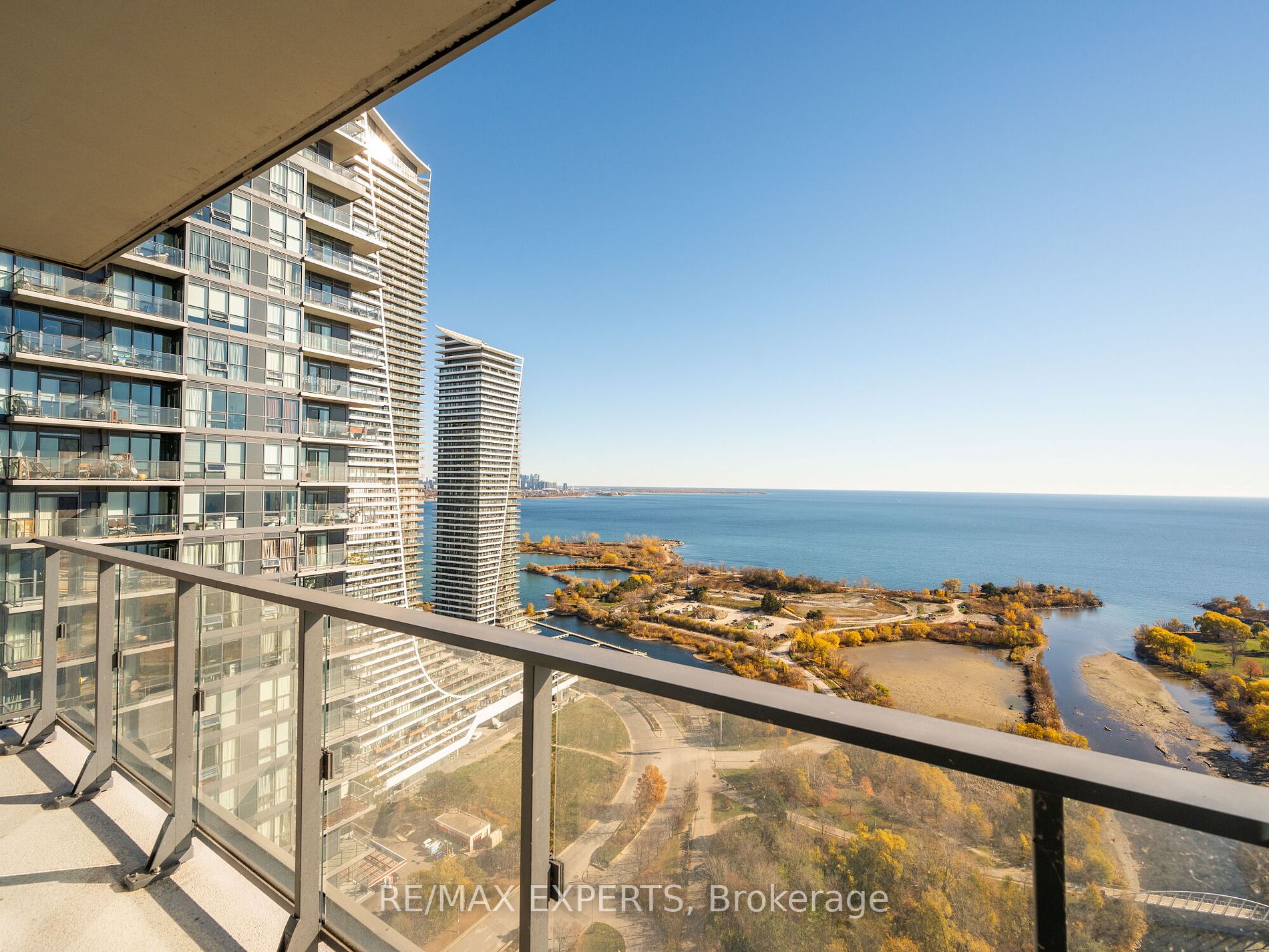 2212 W Lake Shore Blvd 4001