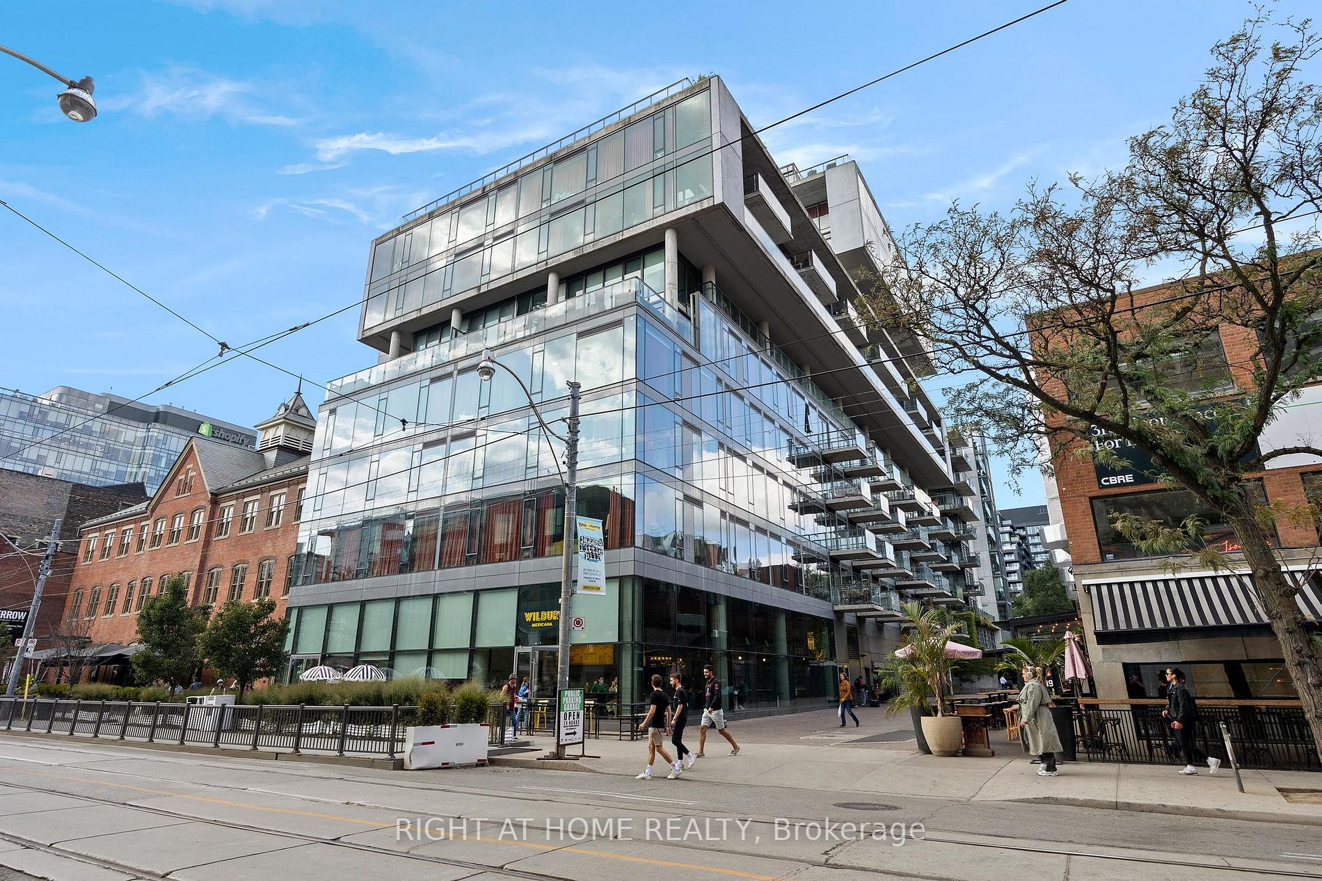 560 W King St 1004