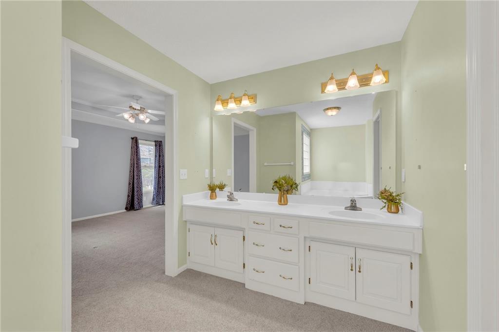 7442 N Sycamore Avenue